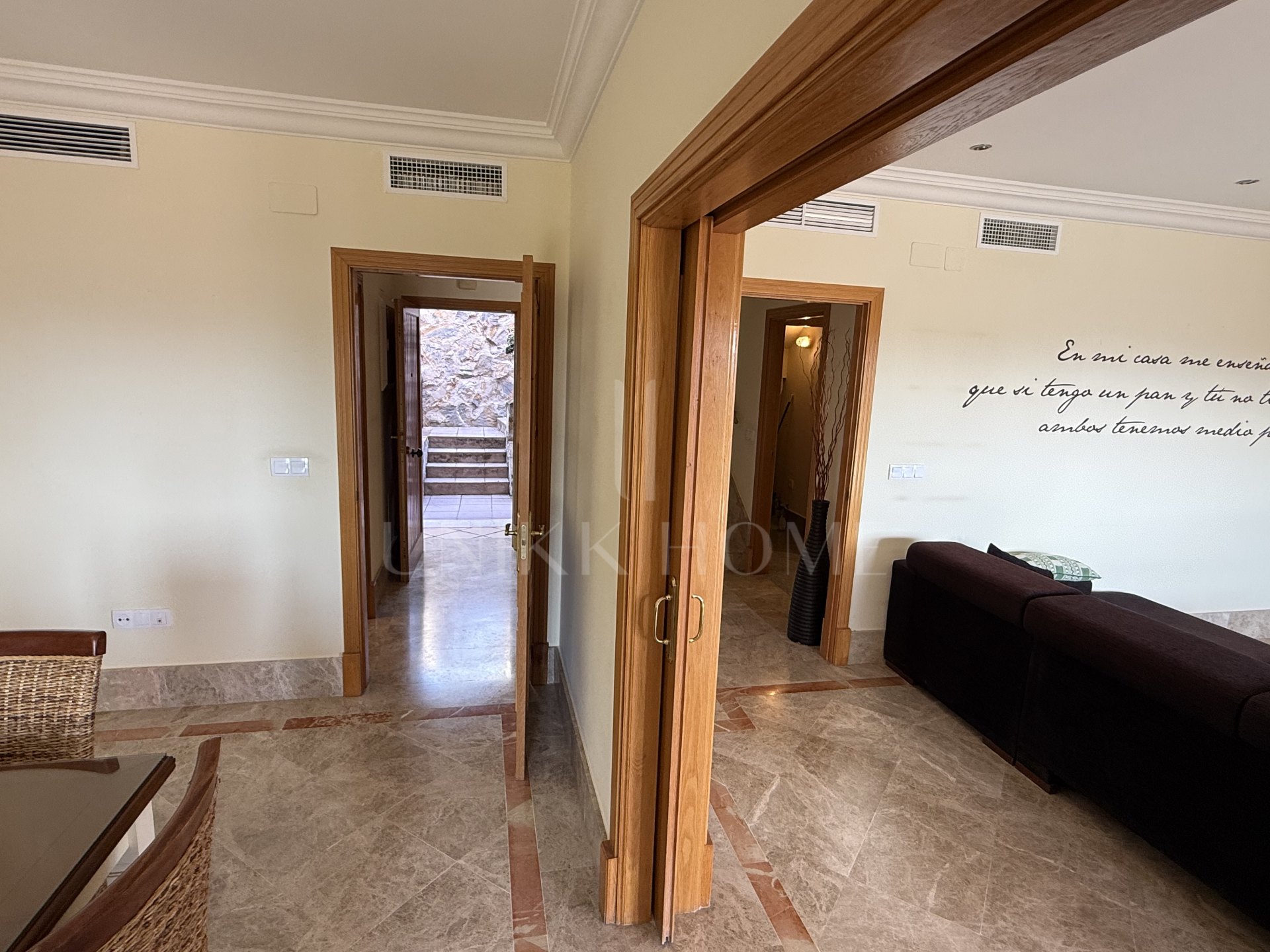 Townhouse with private garden in Santa Clara Golf