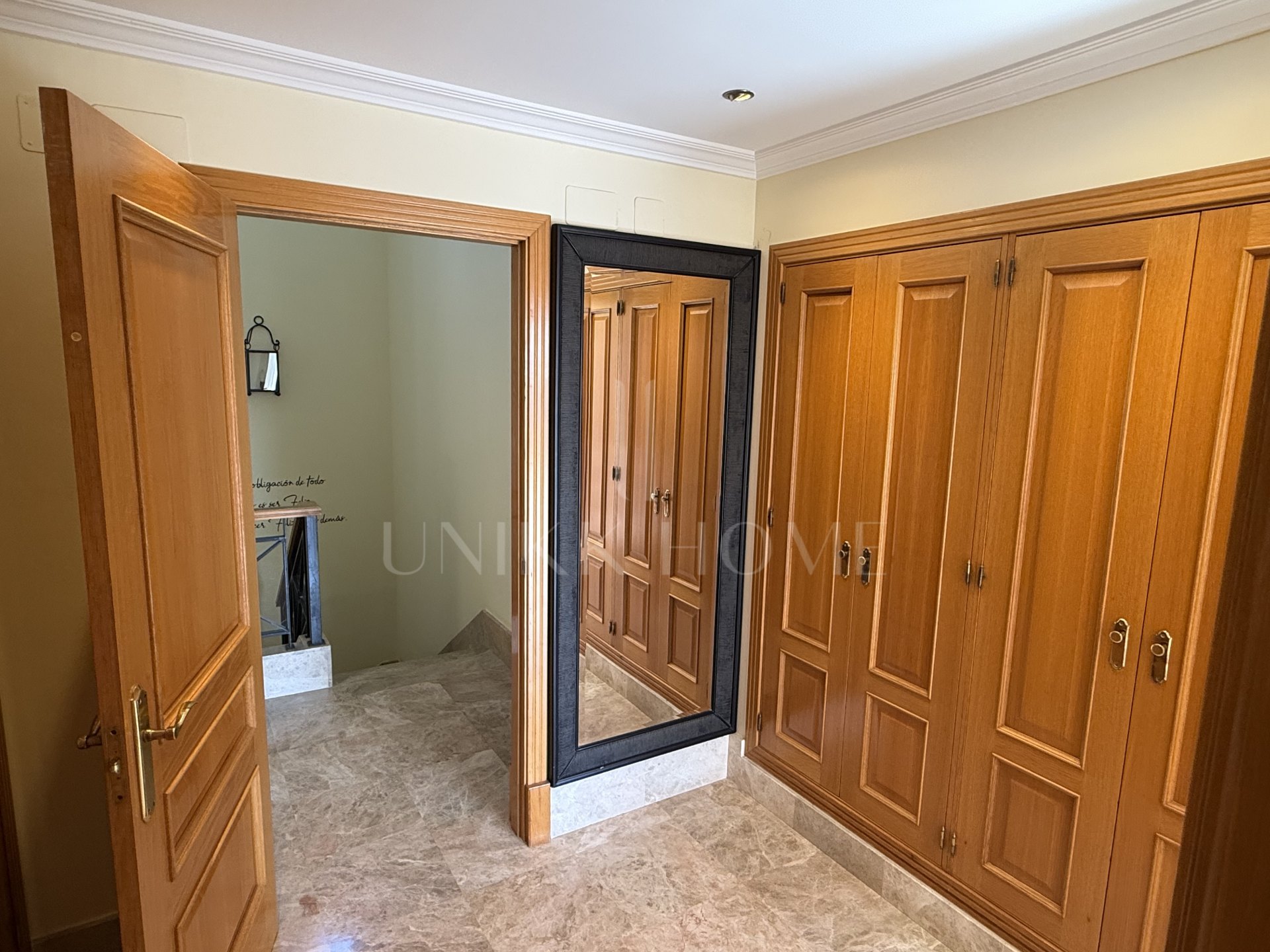 Townhouse with private garden in Santa Clara Golf