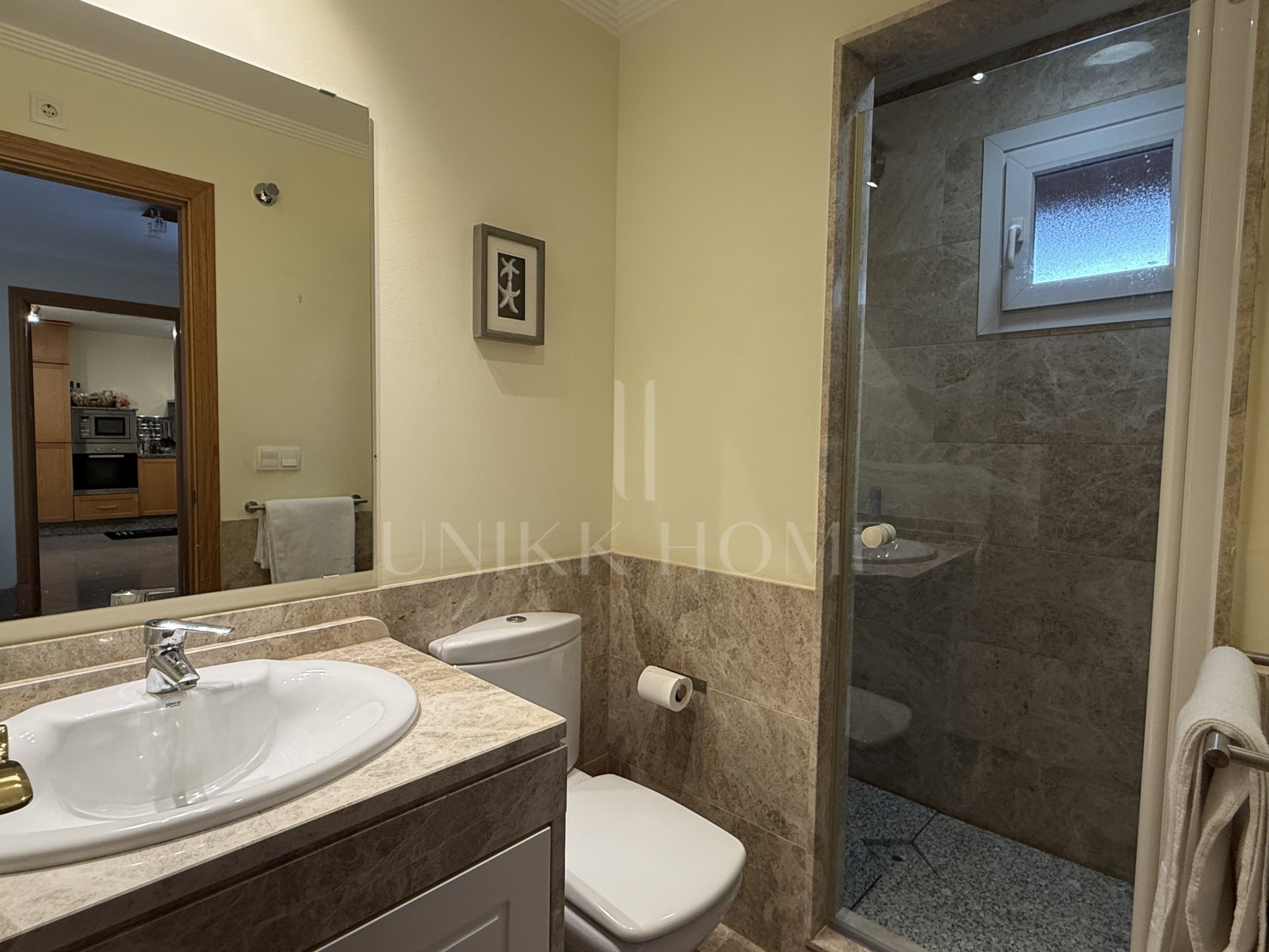 Townhouse with private garden in Santa Clara Golf