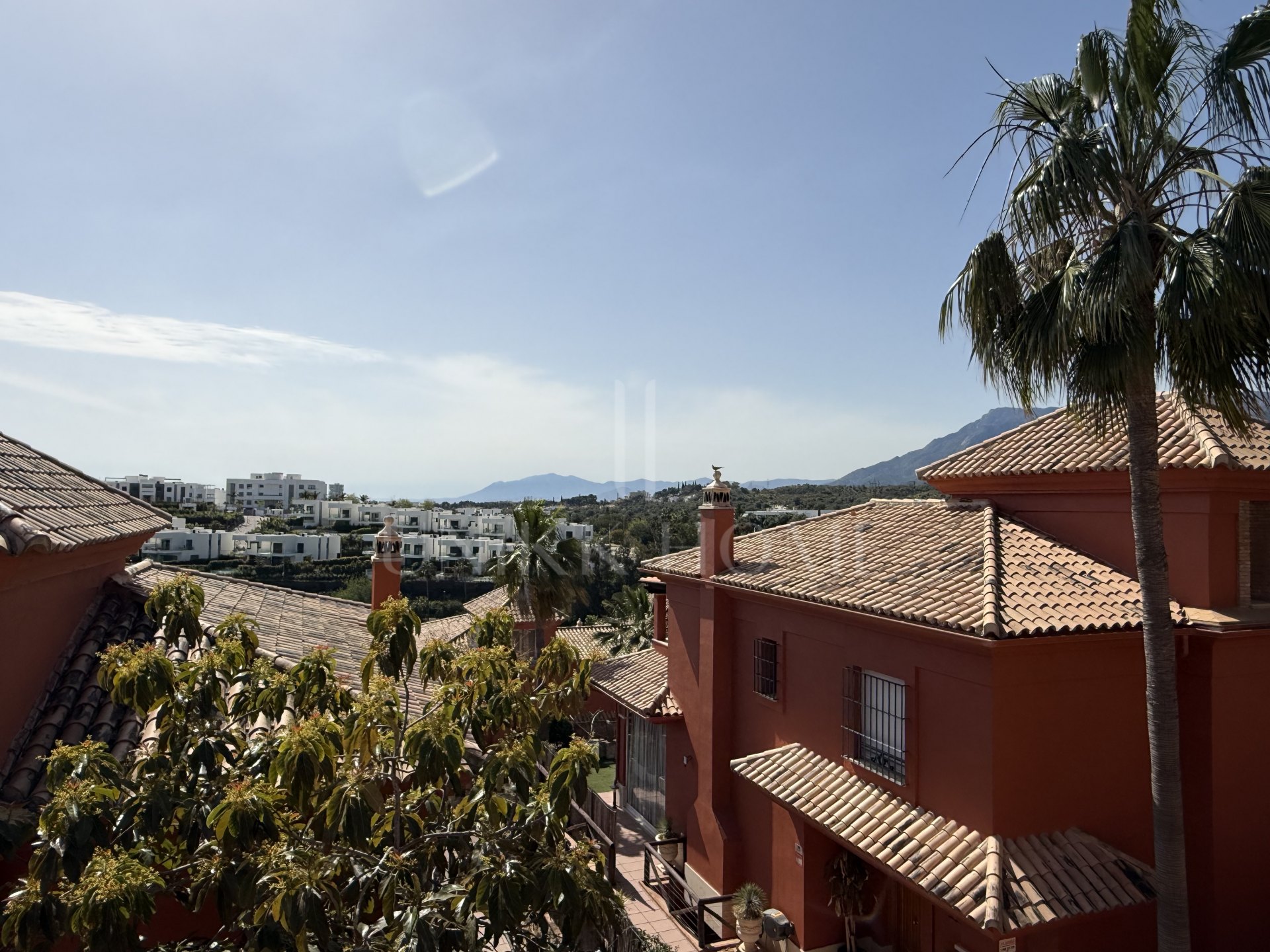 Townhouse with private garden in Santa Clara Golf