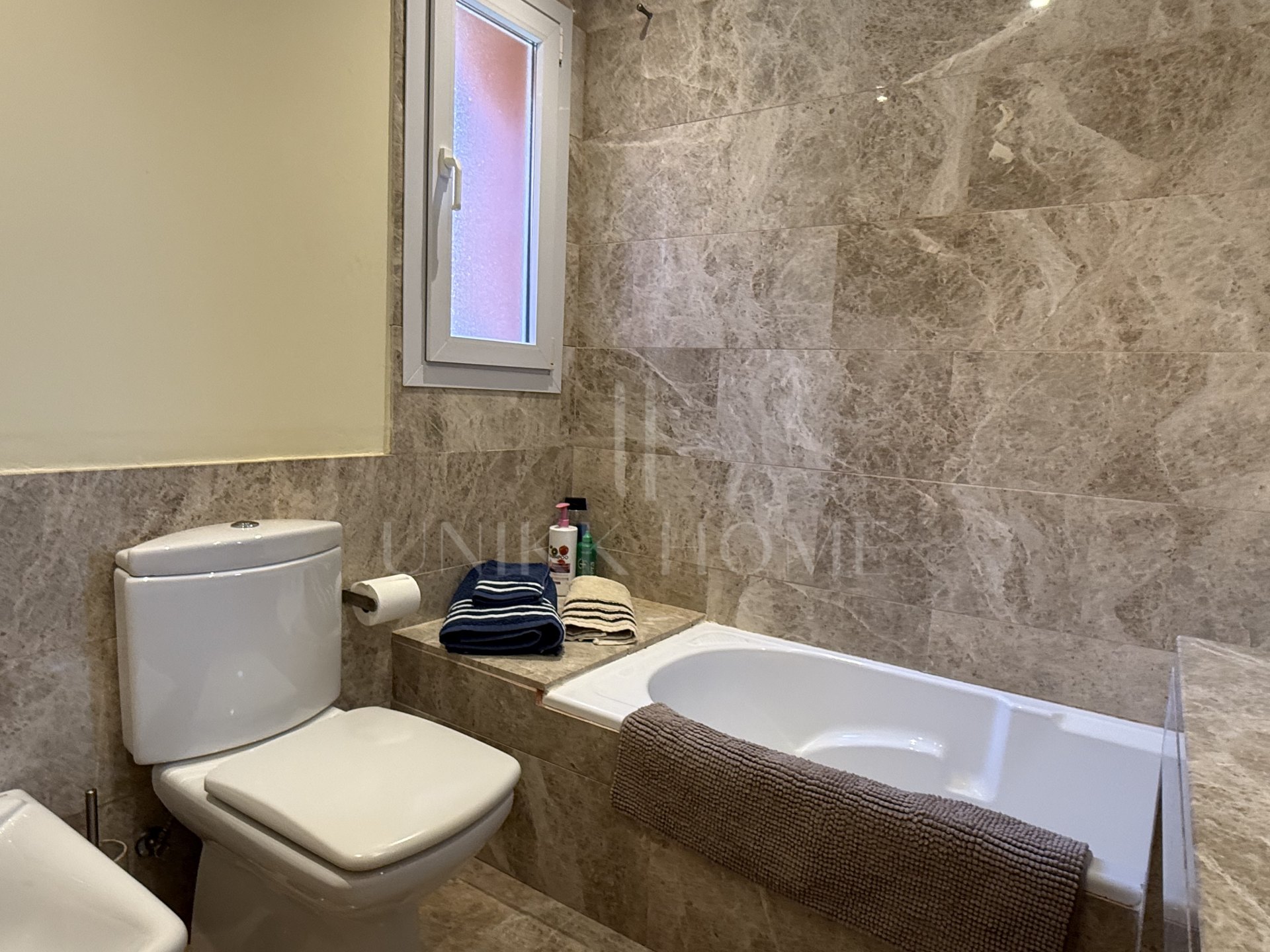 Townhouse with private garden in Santa Clara Golf