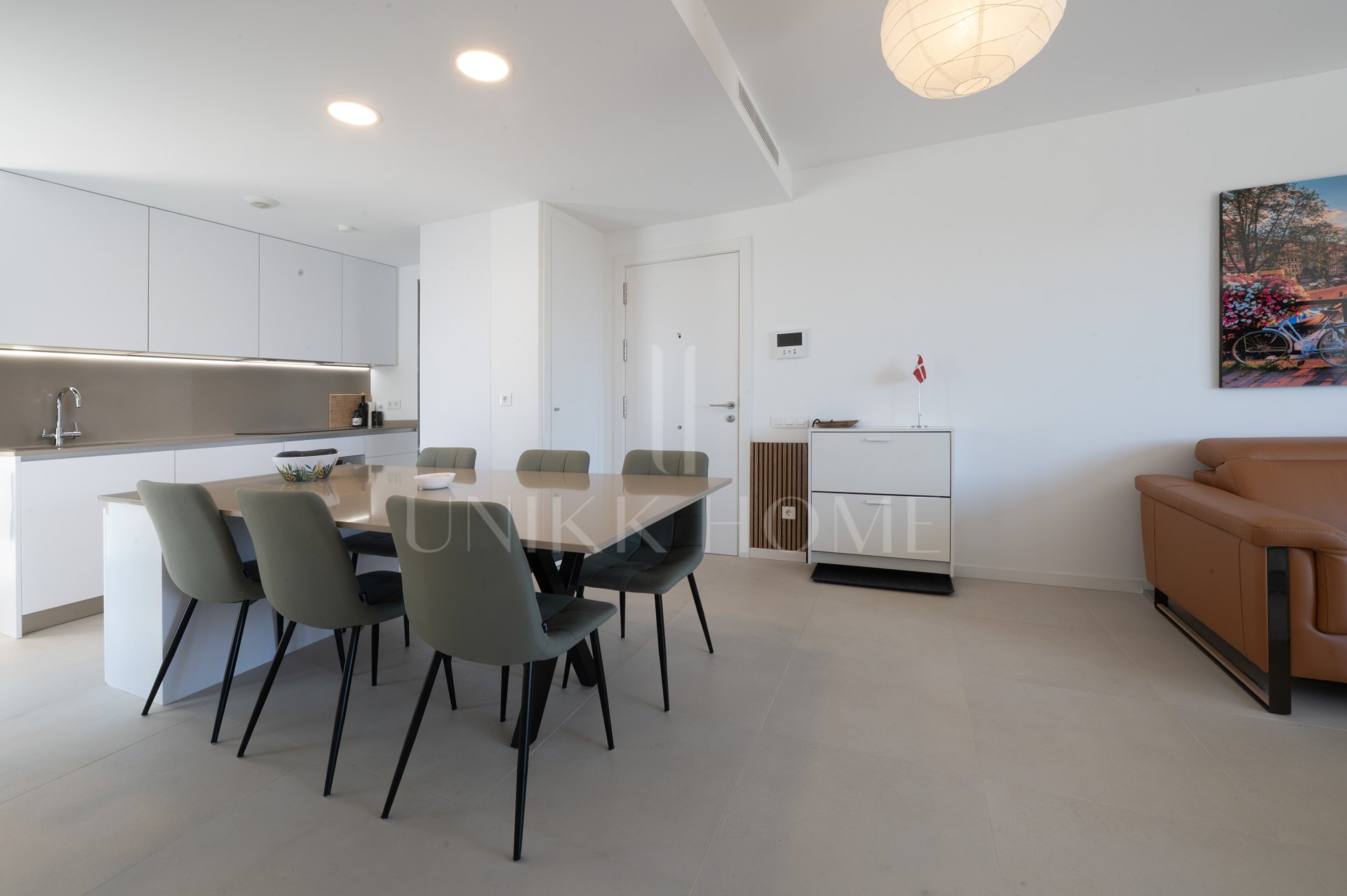Modern two-bedroom apartment in Carvajal!