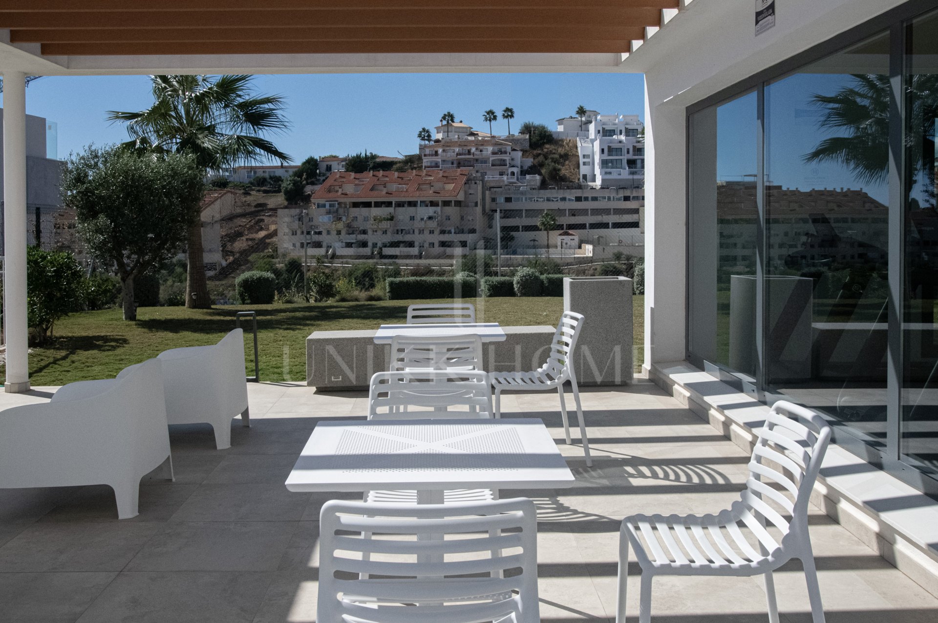 Modern two-bedroom apartment in Carvajal!