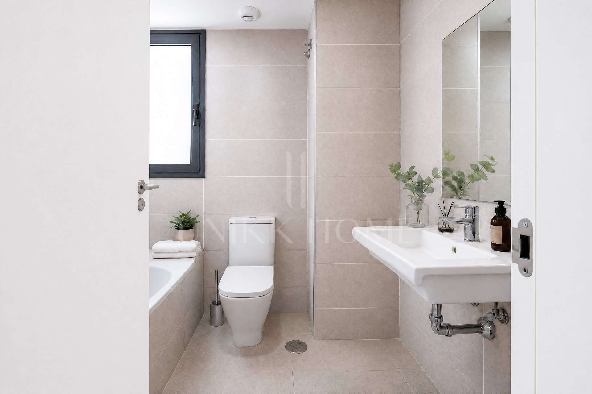 Modern two-bedroom apartment in Carvajal!