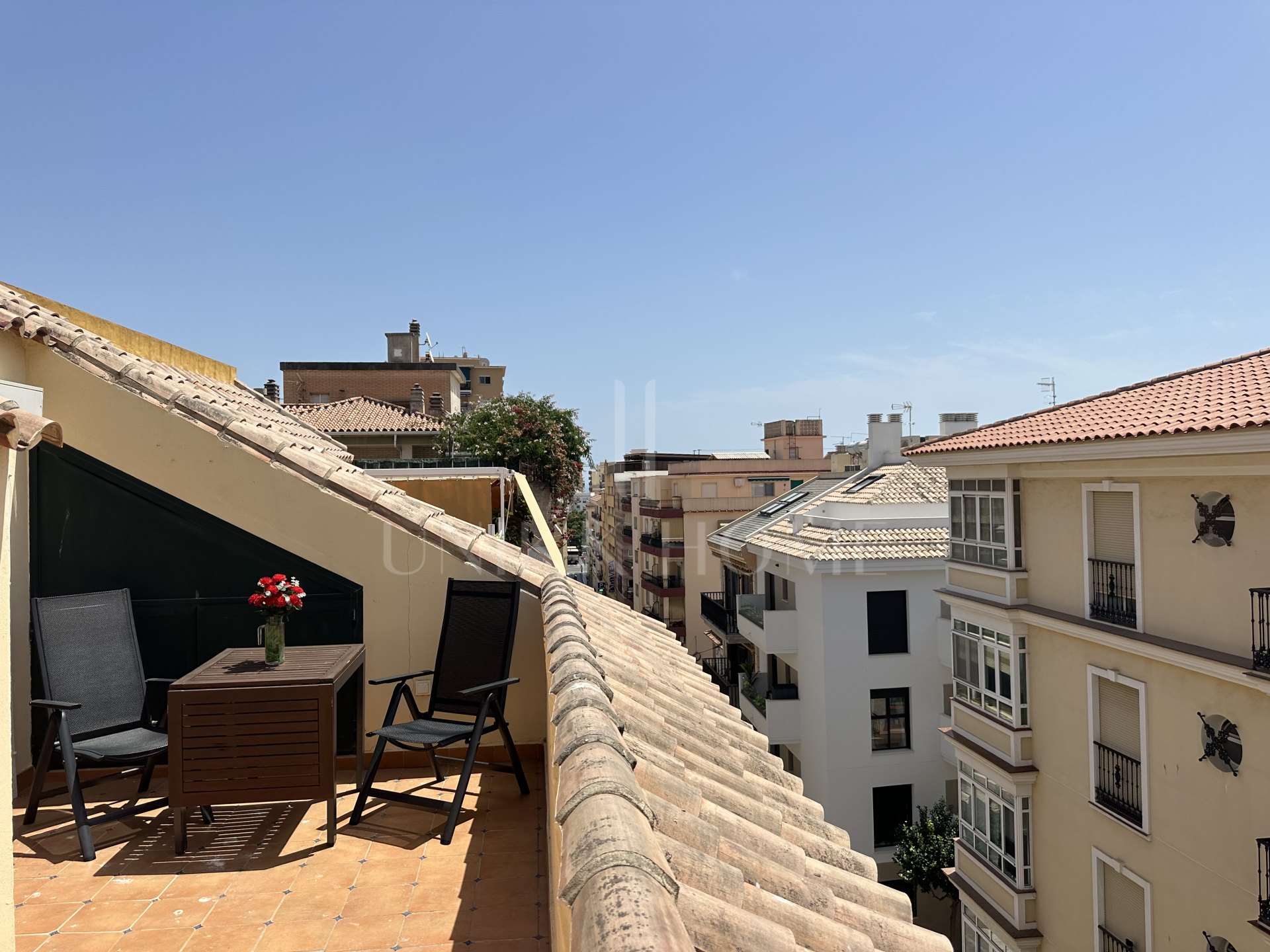 Precioso ático con una amplia terraza en el corazón de Fuengirola