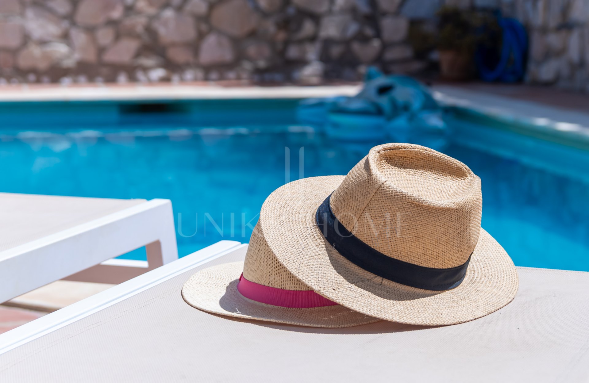 **Hermoso Chalet de Una Planta con Piscina Privada – Fuengirola / Cerros del Águila**