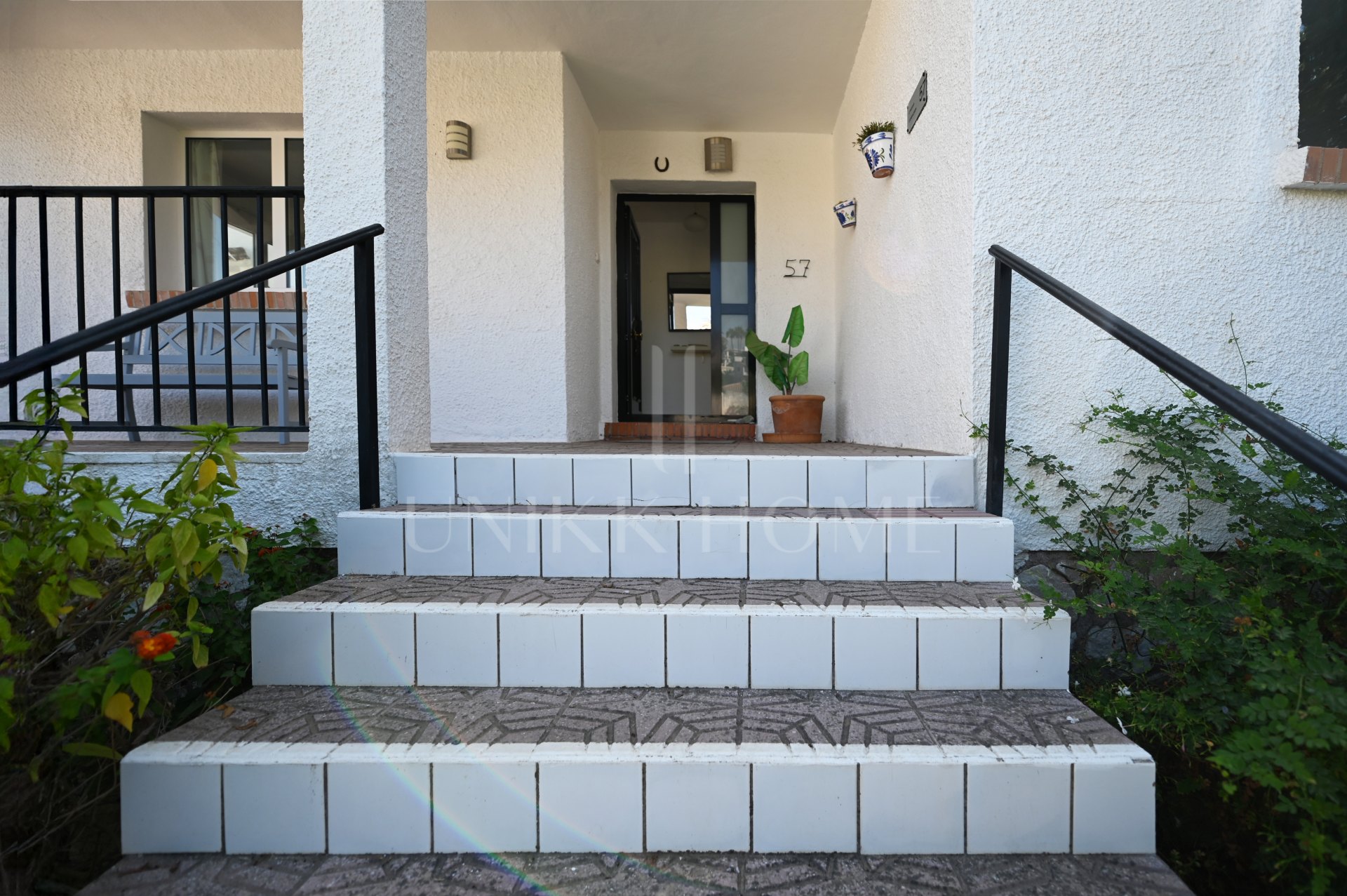 **Hermoso Chalet de Una Planta con Piscina Privada – Fuengirola / Cerros del Águila**