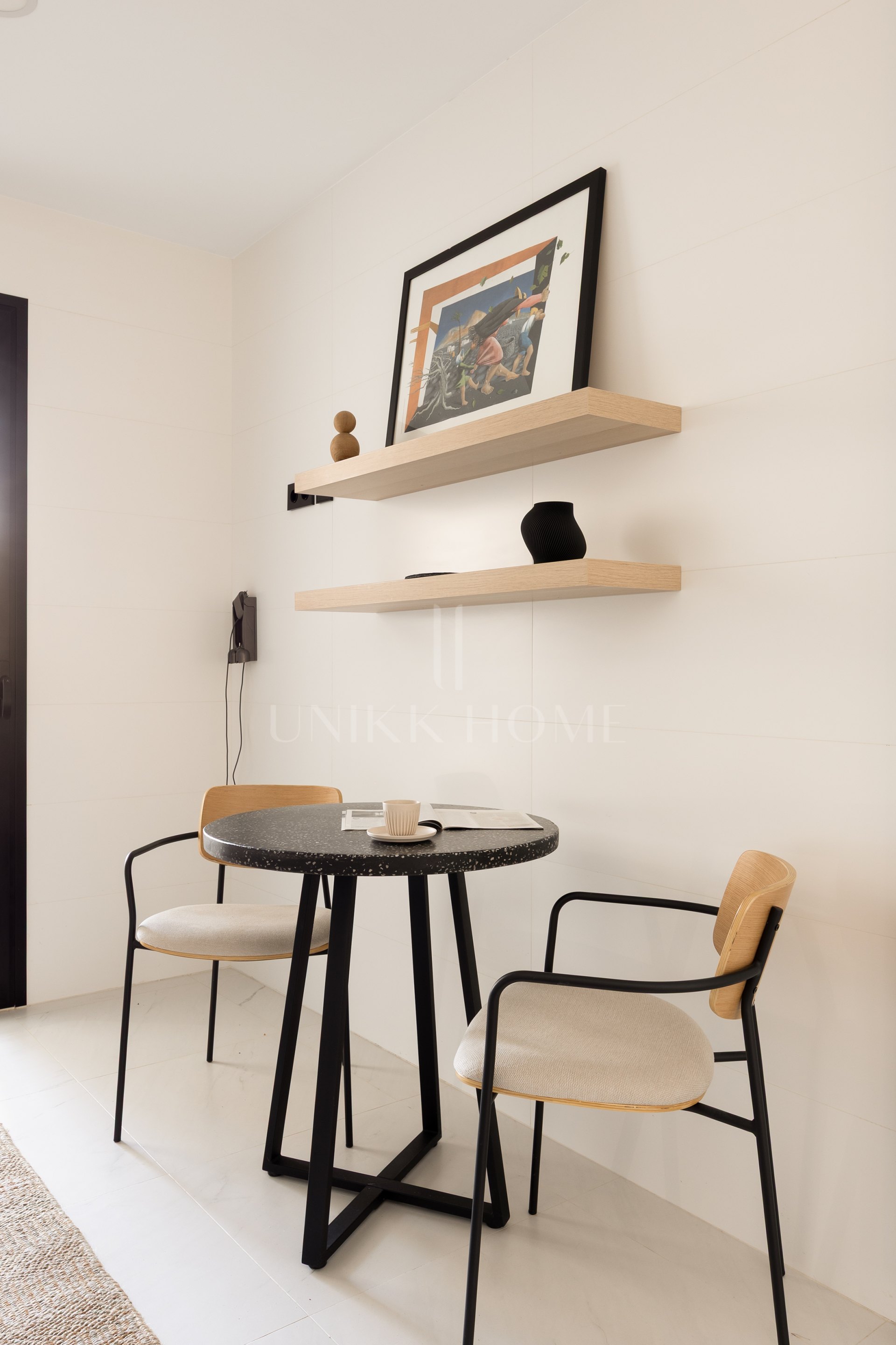 Elegante Apartamento de Diseño en Venta en Mirador de Estepona Hills con Licencia de Alquiler