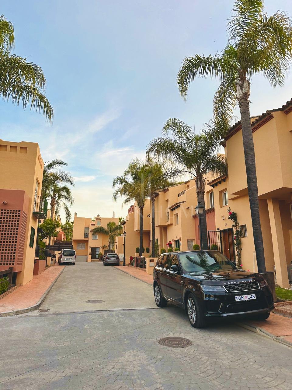 Nueva andalucia townhouse