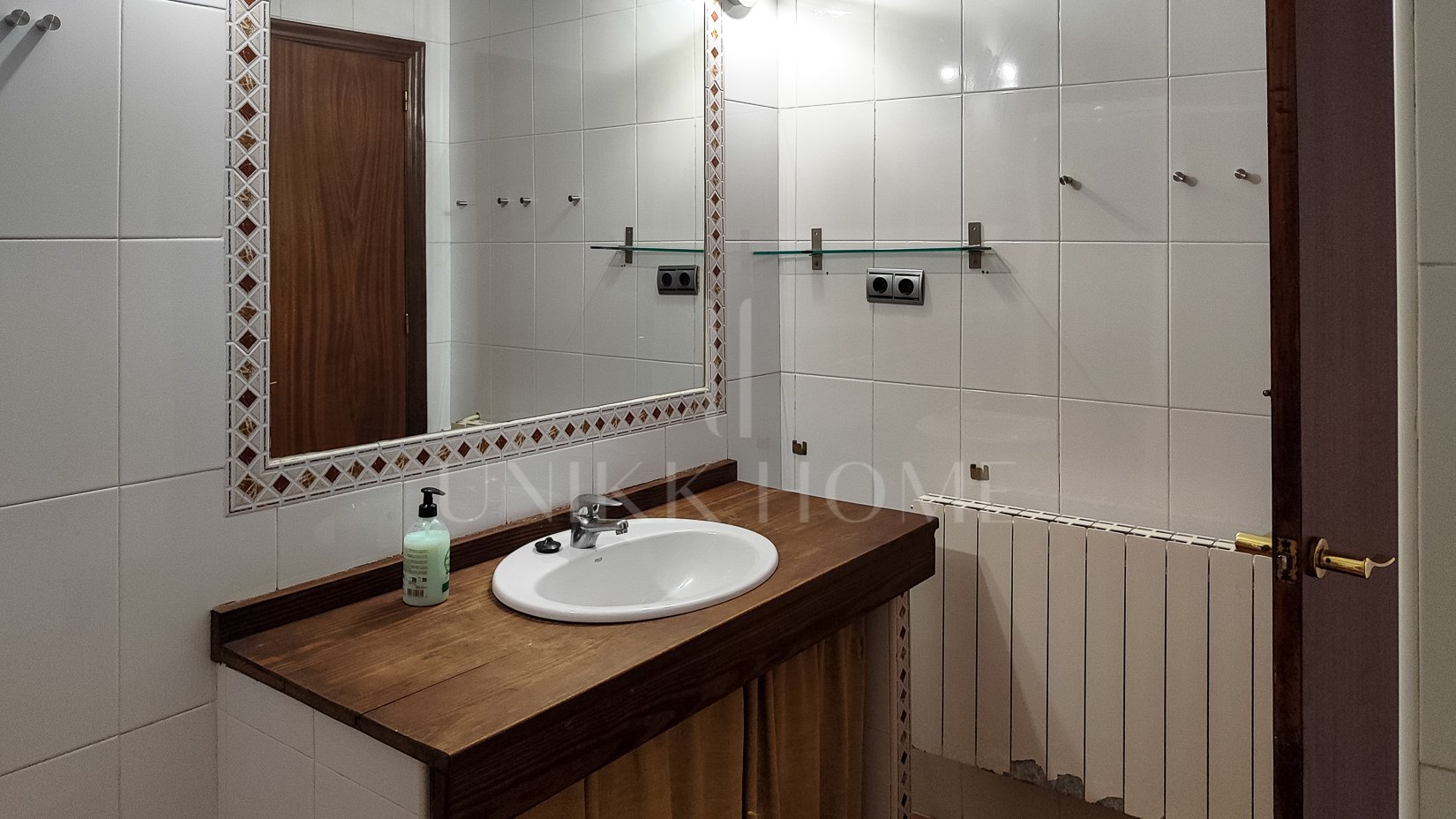 HISTORIC CHARM & MODERN COMFORT