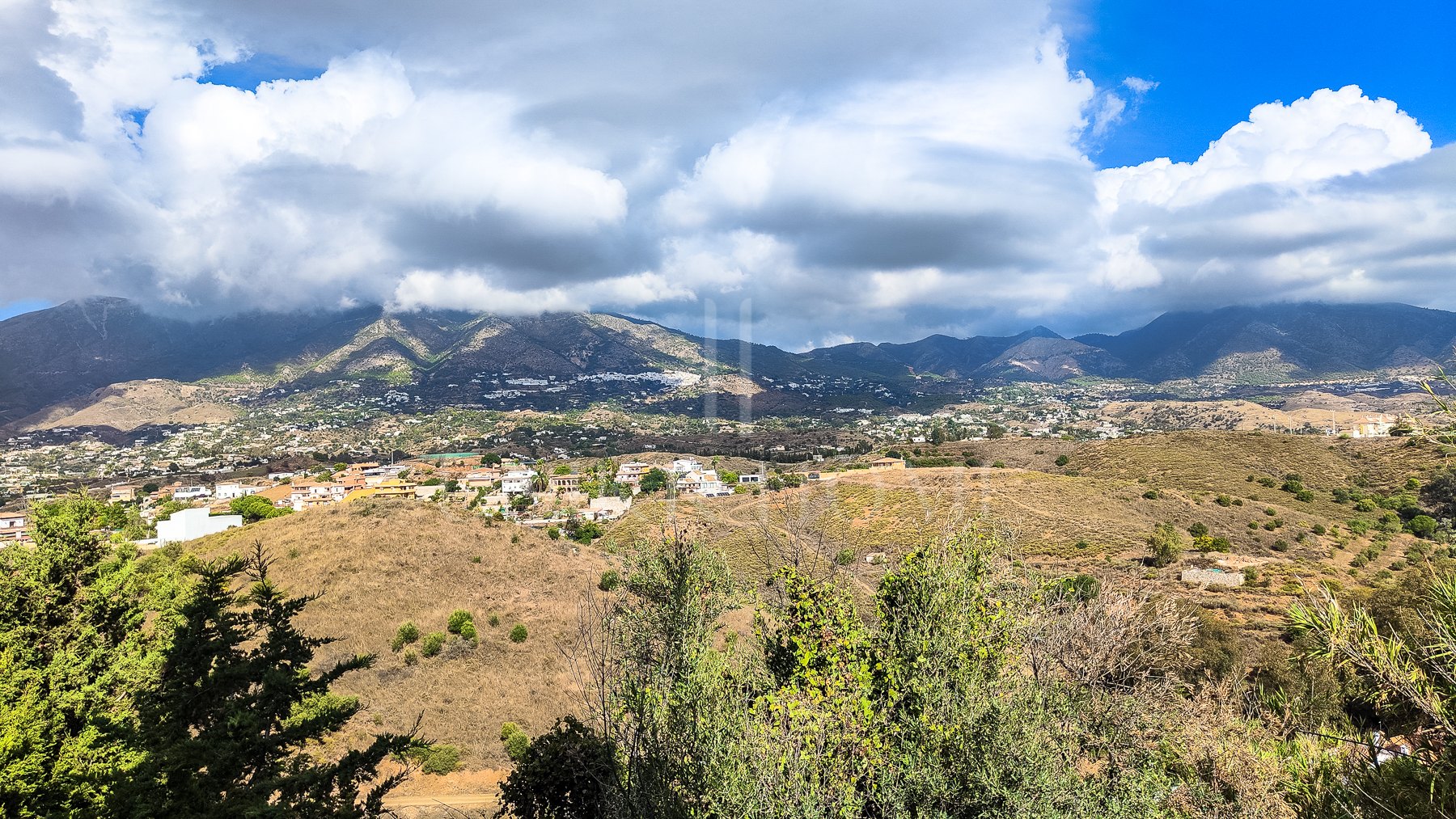 Parcela de 580 m² en zona residencial