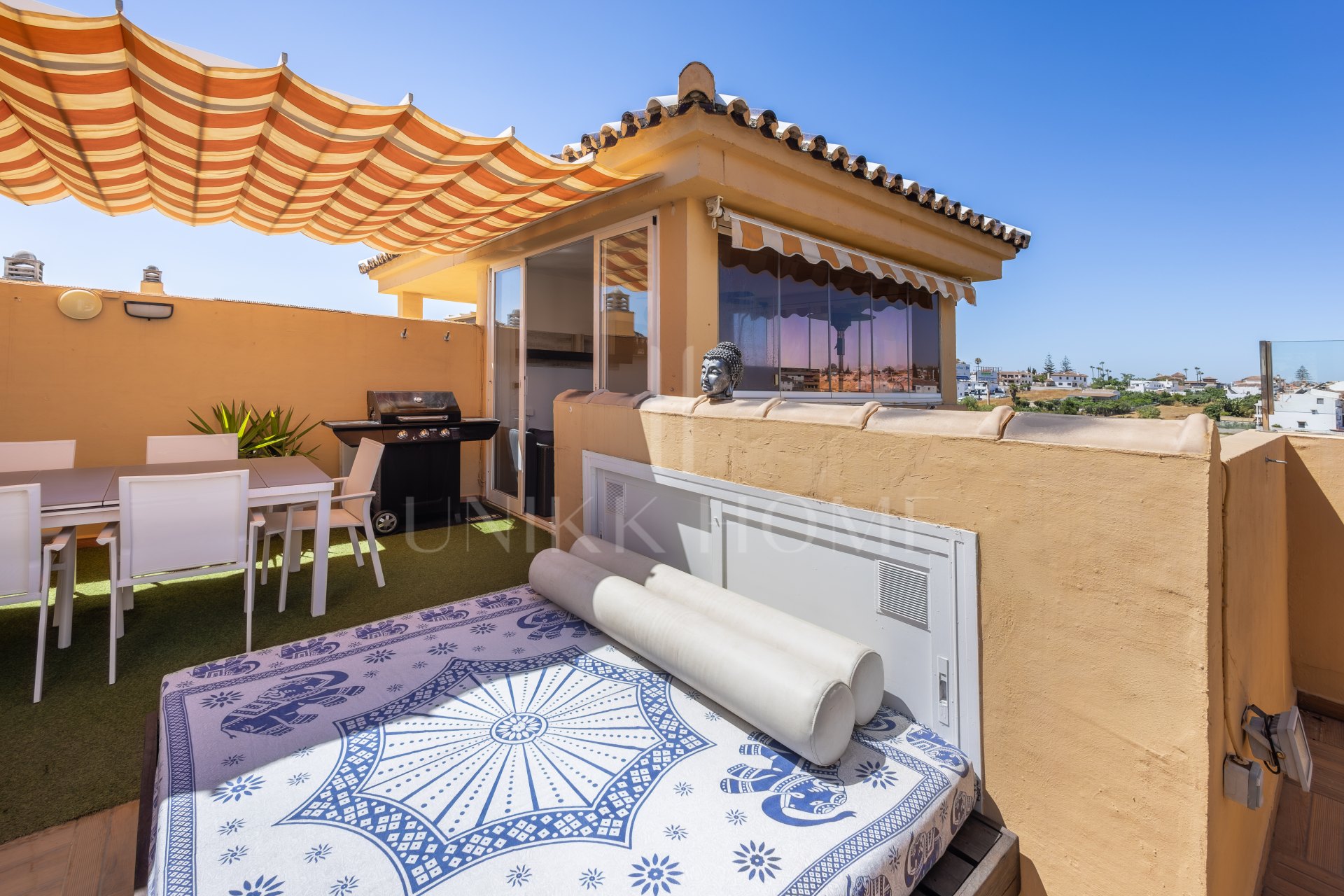 DUPLEX PENTHOUSE WITH LARGE TERRACE