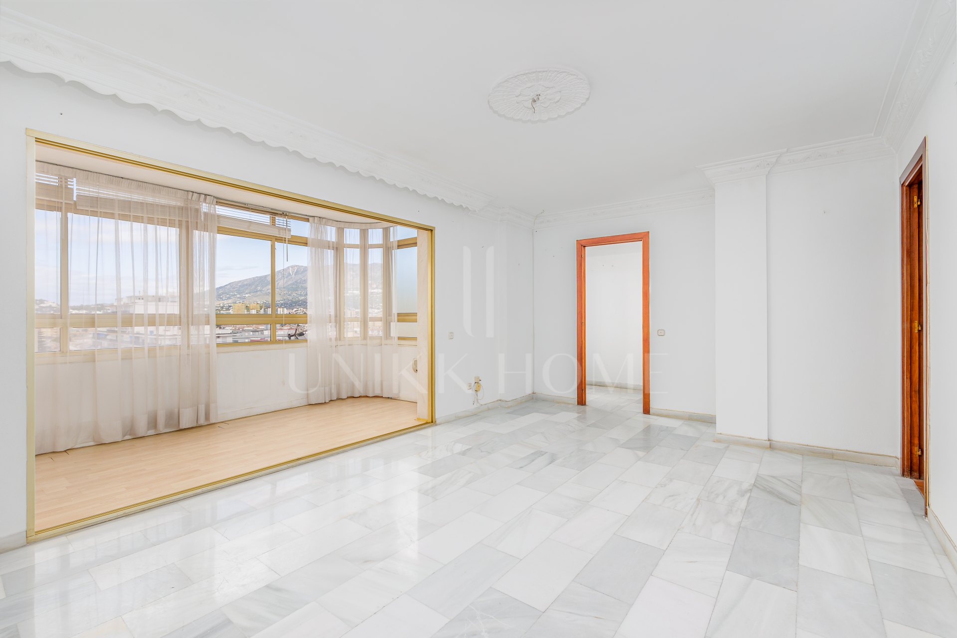 CÉNTRICO PISO CON TERRAZAS - CORAZÓN DE FUENGIROLA
