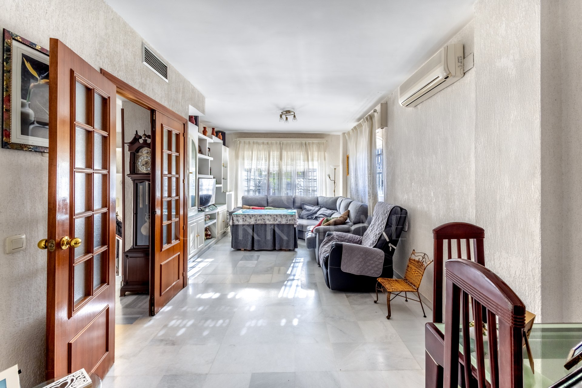 Amplia vivienda unifamiliar de 5 dormitorios