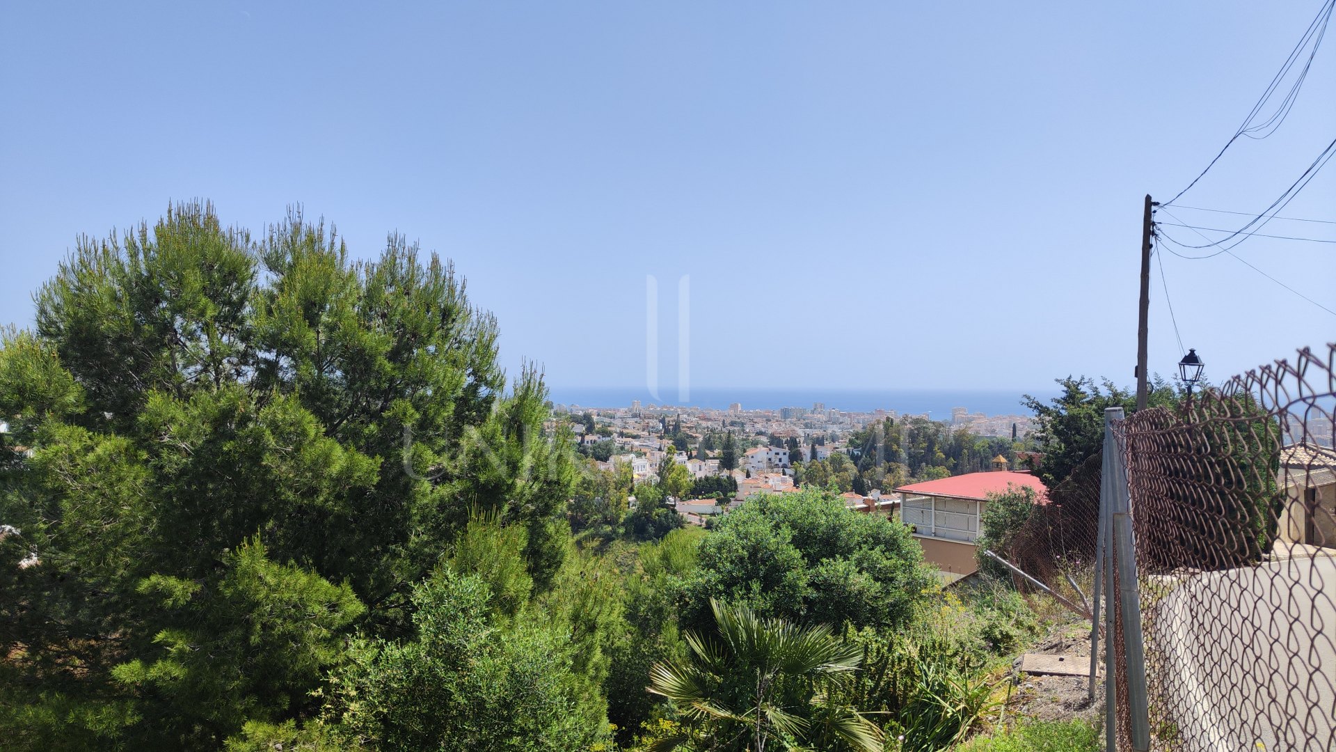 580 m² plot in a residential area