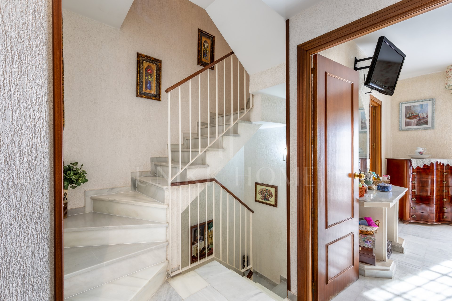 Amplia vivienda unifamiliar de 5 dormitorios