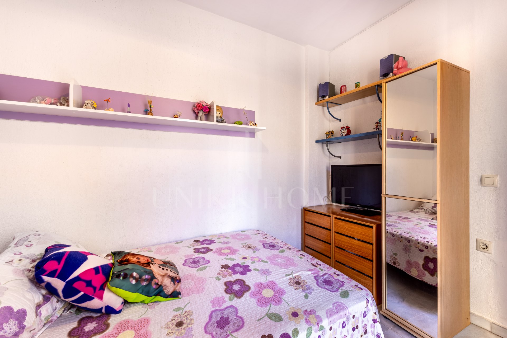 Amplia vivienda unifamiliar de 5 dormitorios