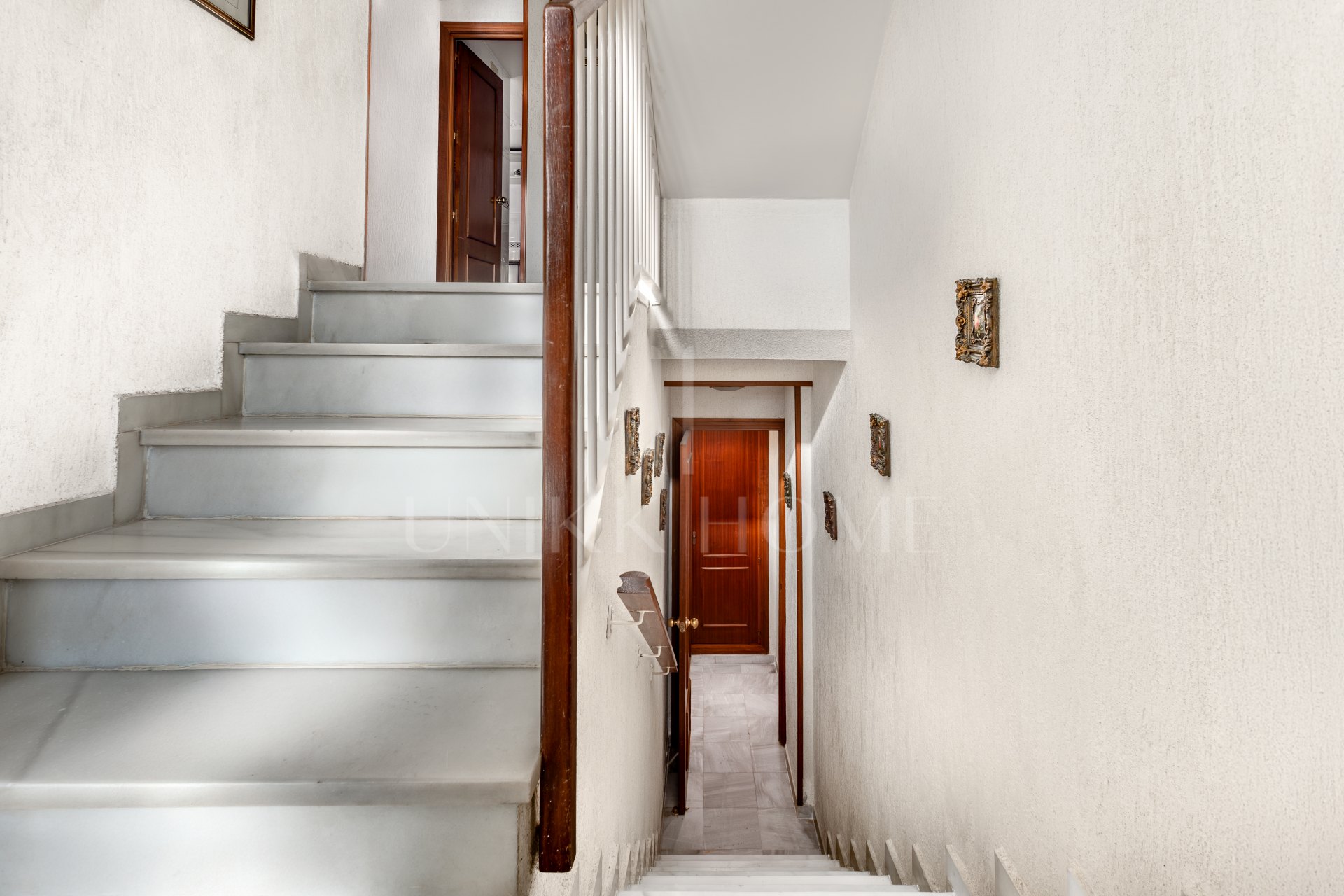 Spacious triplex with 5 bedrooms