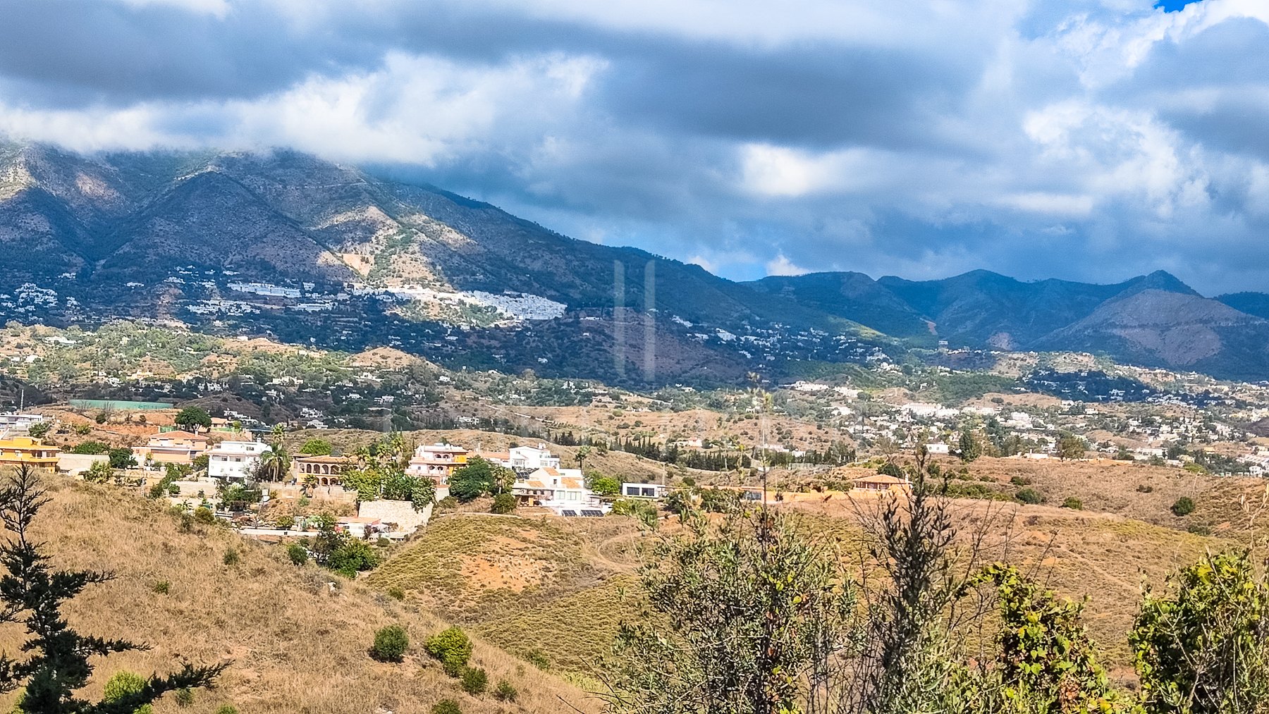 Parcela de 580 m² en zona residencial