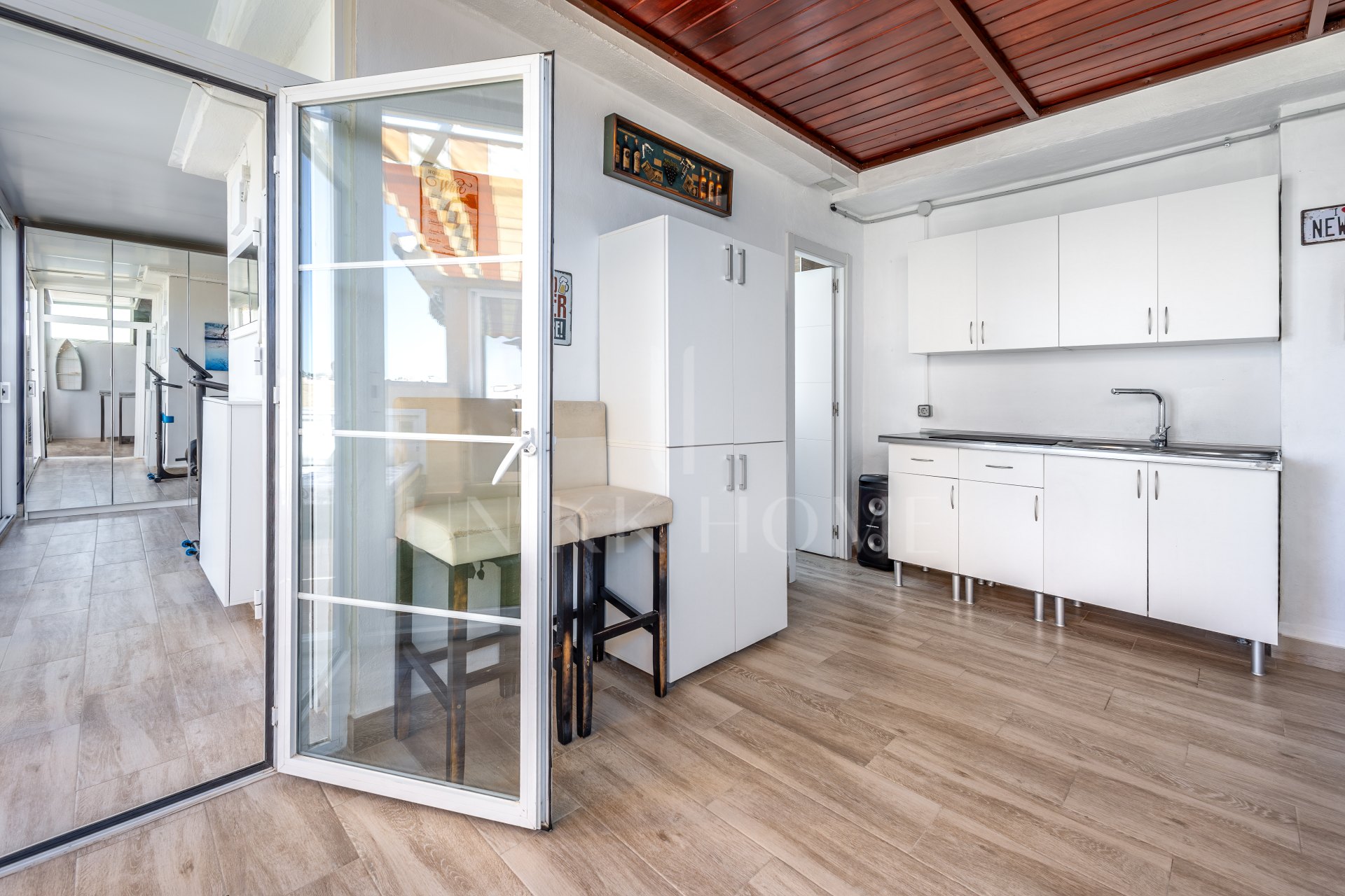 ÁTICO DÚPLEX REFORMADO CON GRAN TERRAZA