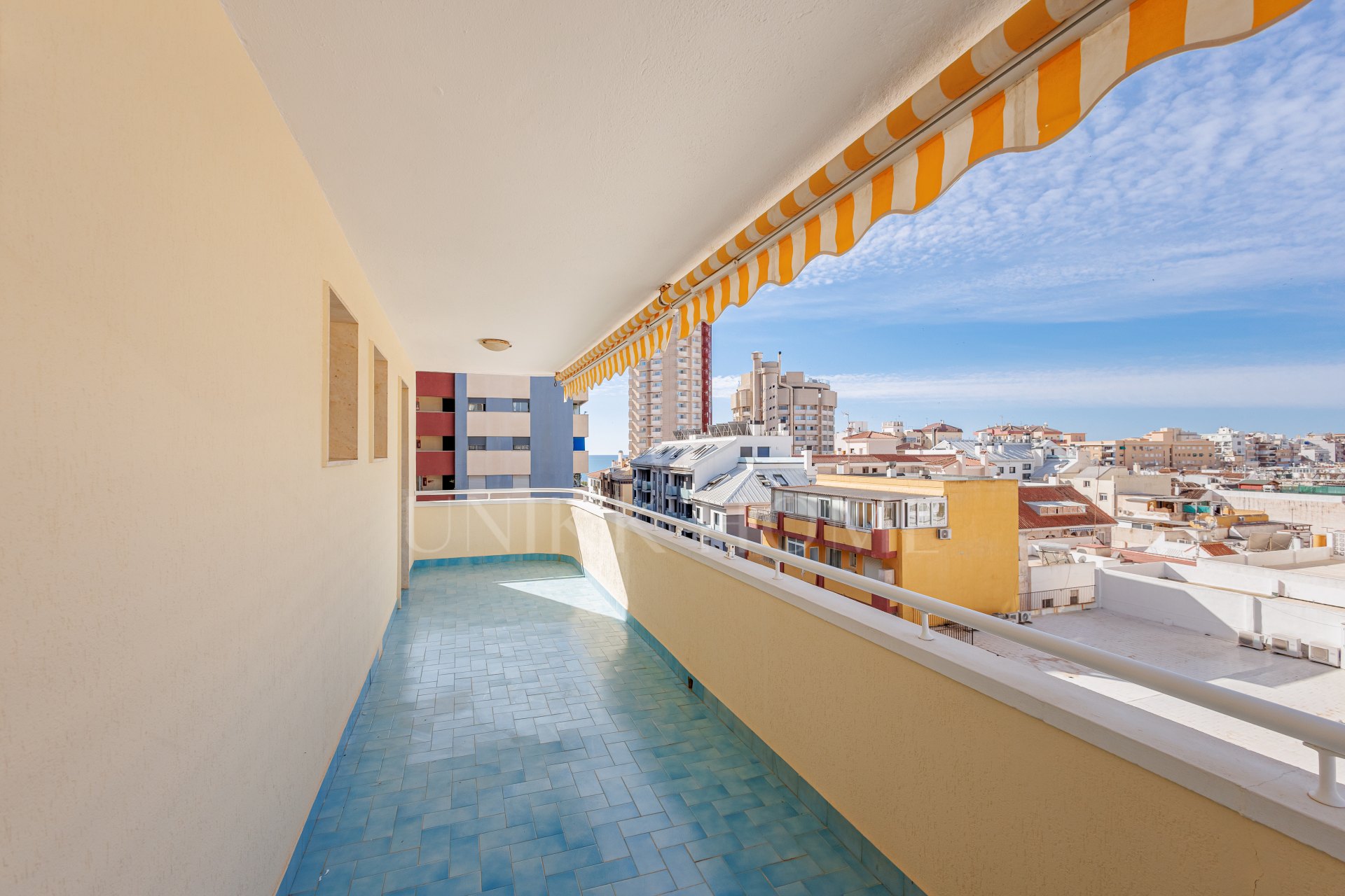 CÉNTRICO PISO CON TERRAZAS - CORAZÓN DE FUENGIROLA