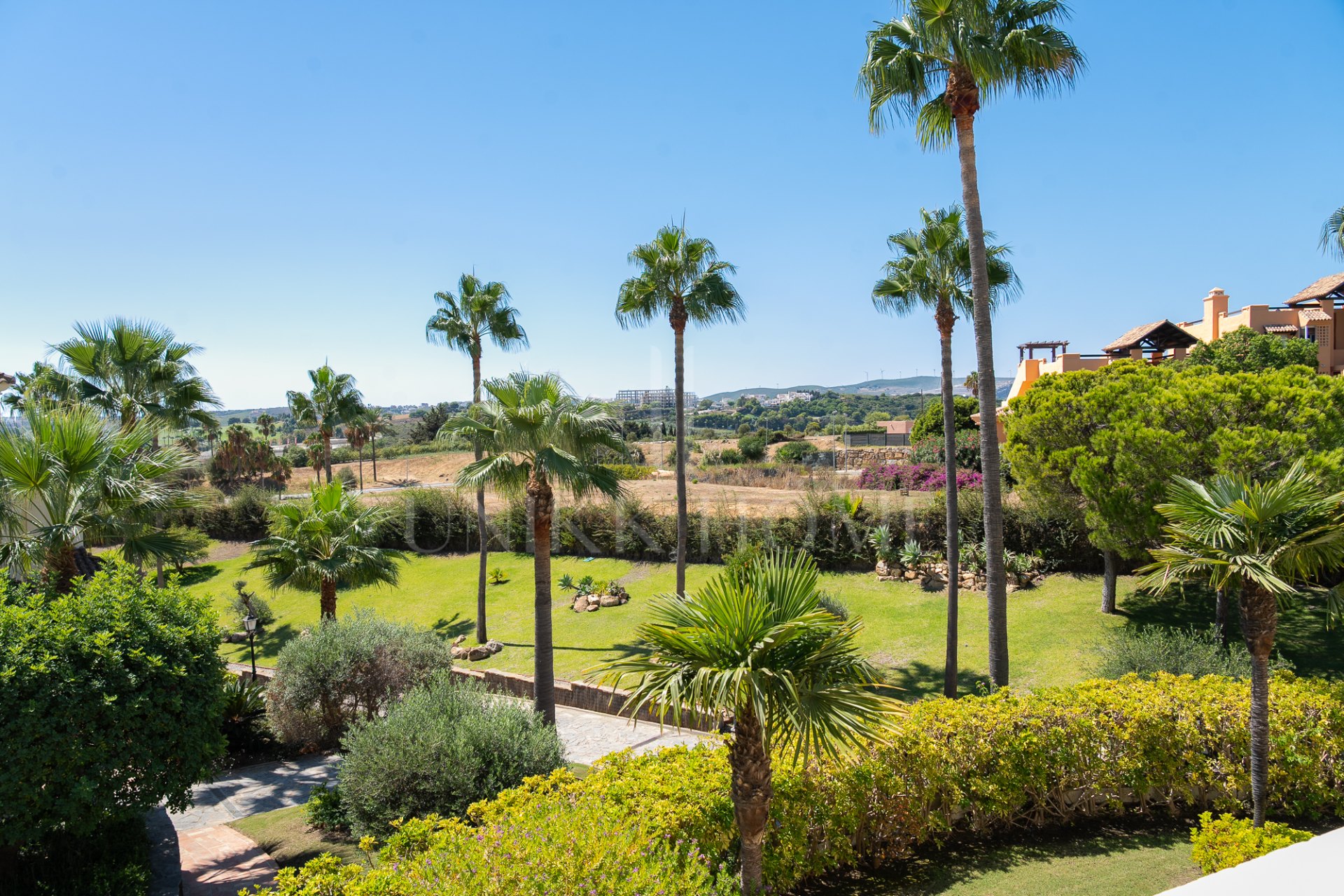 Spectacular southwest-facing two-bedroom apartment in Urb. Majestic Gardens, Casares Costa For sale