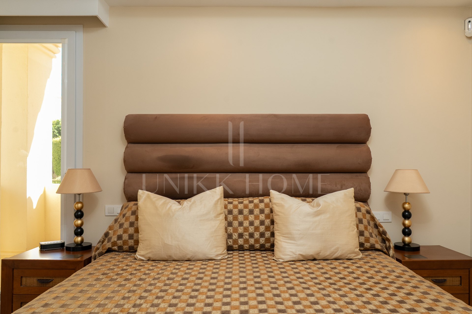 Spectacular southwest-facing two-bedroom apartment in Urb. Majestic Gardens, Casares Costa For sale