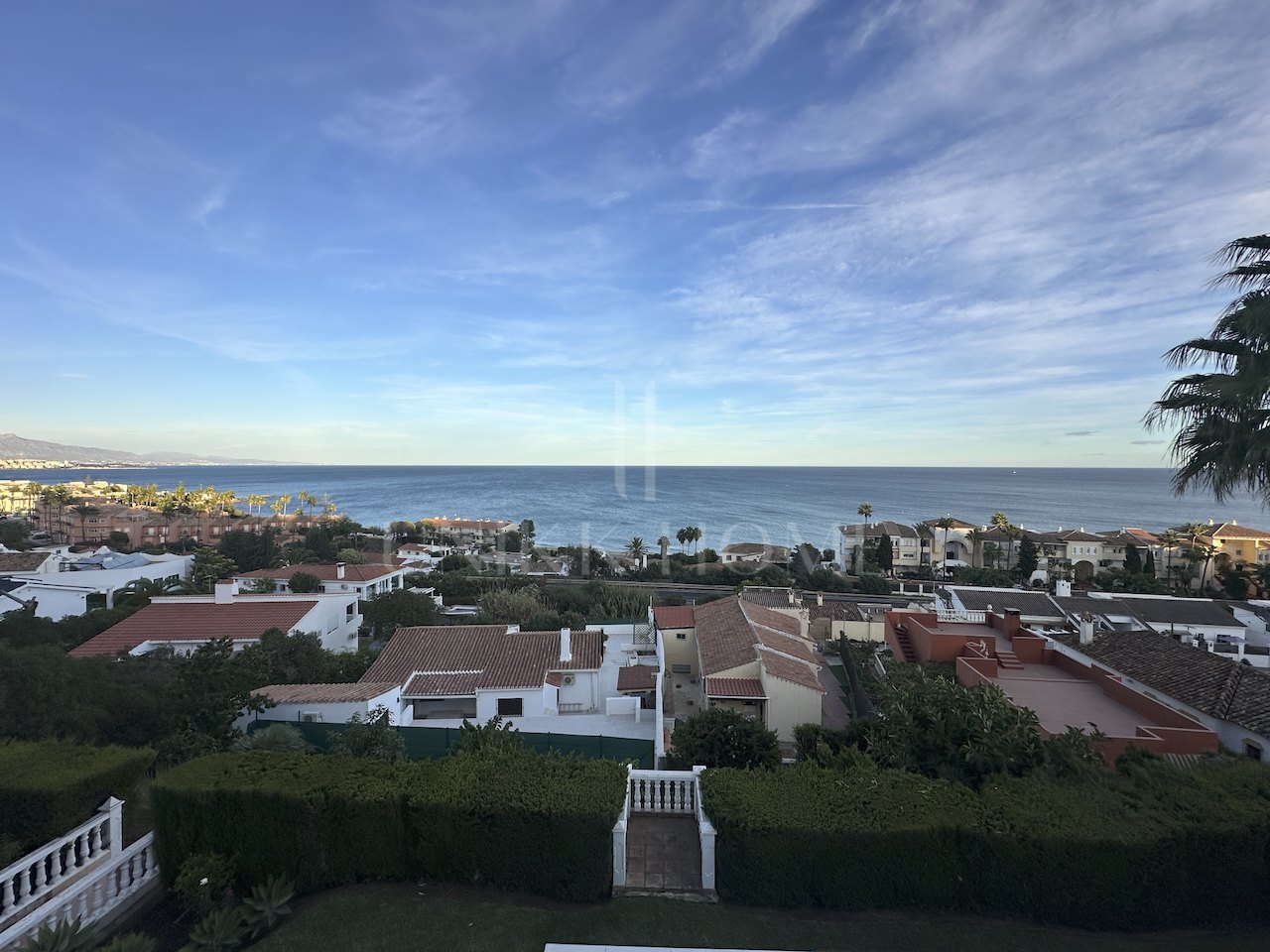 Villa en venta en Buenas Noches, Estepona Oeste