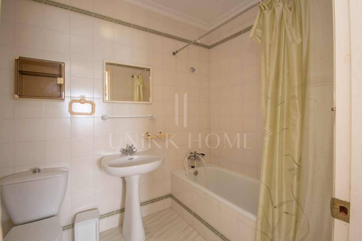 Villa en venta en Buenas Noches, Estepona Oeste