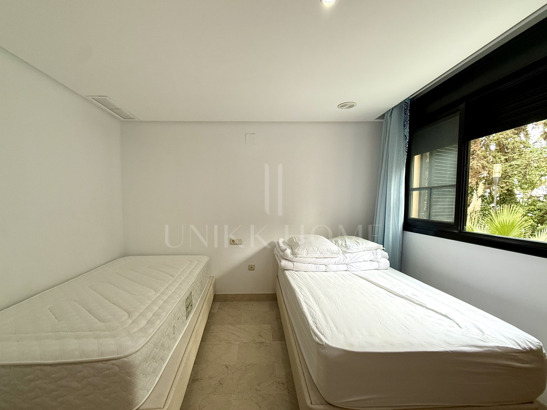 Elegant Two-Bedroom Apartment in Las Mimosas, Marbella - Puerto Banus