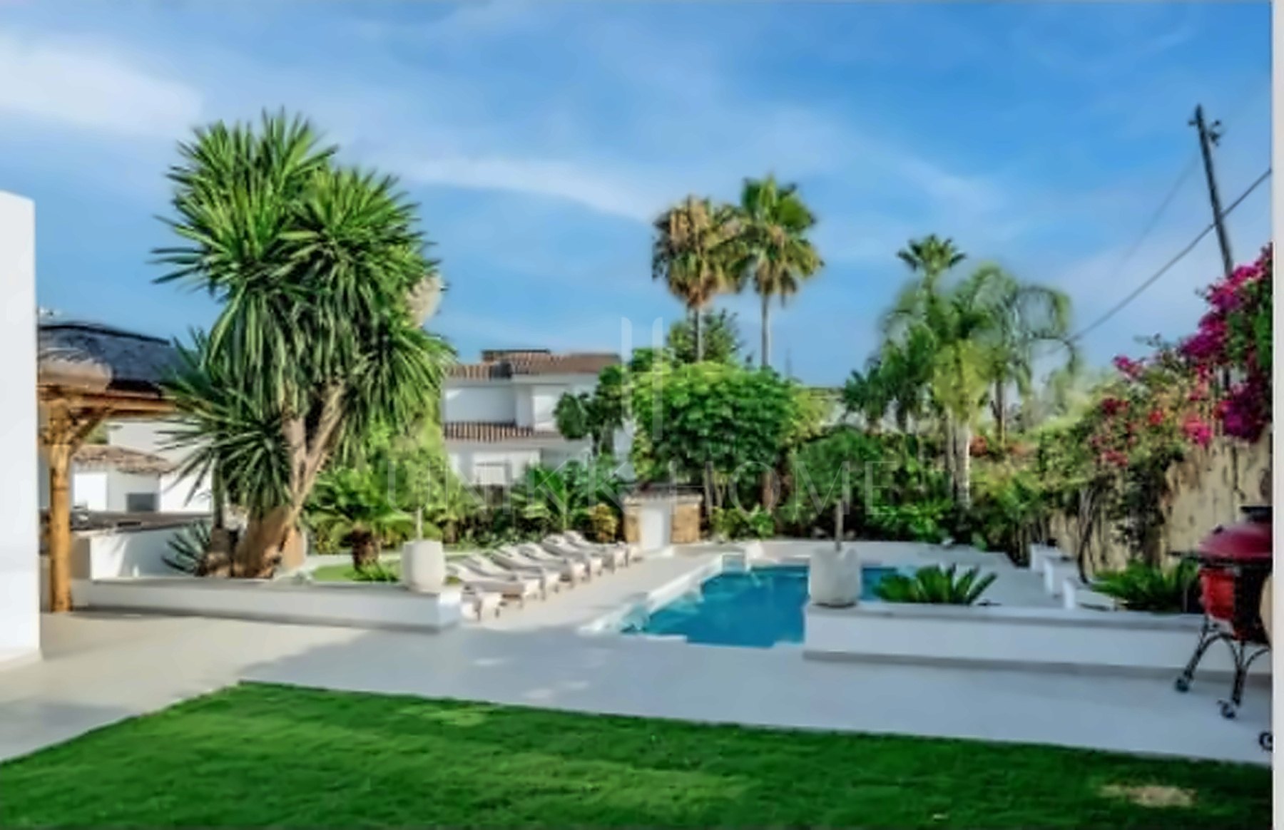 Villa de lujo de 6 dormitorios con vistas al mar y a la montaña en Nagüeles, Marbella