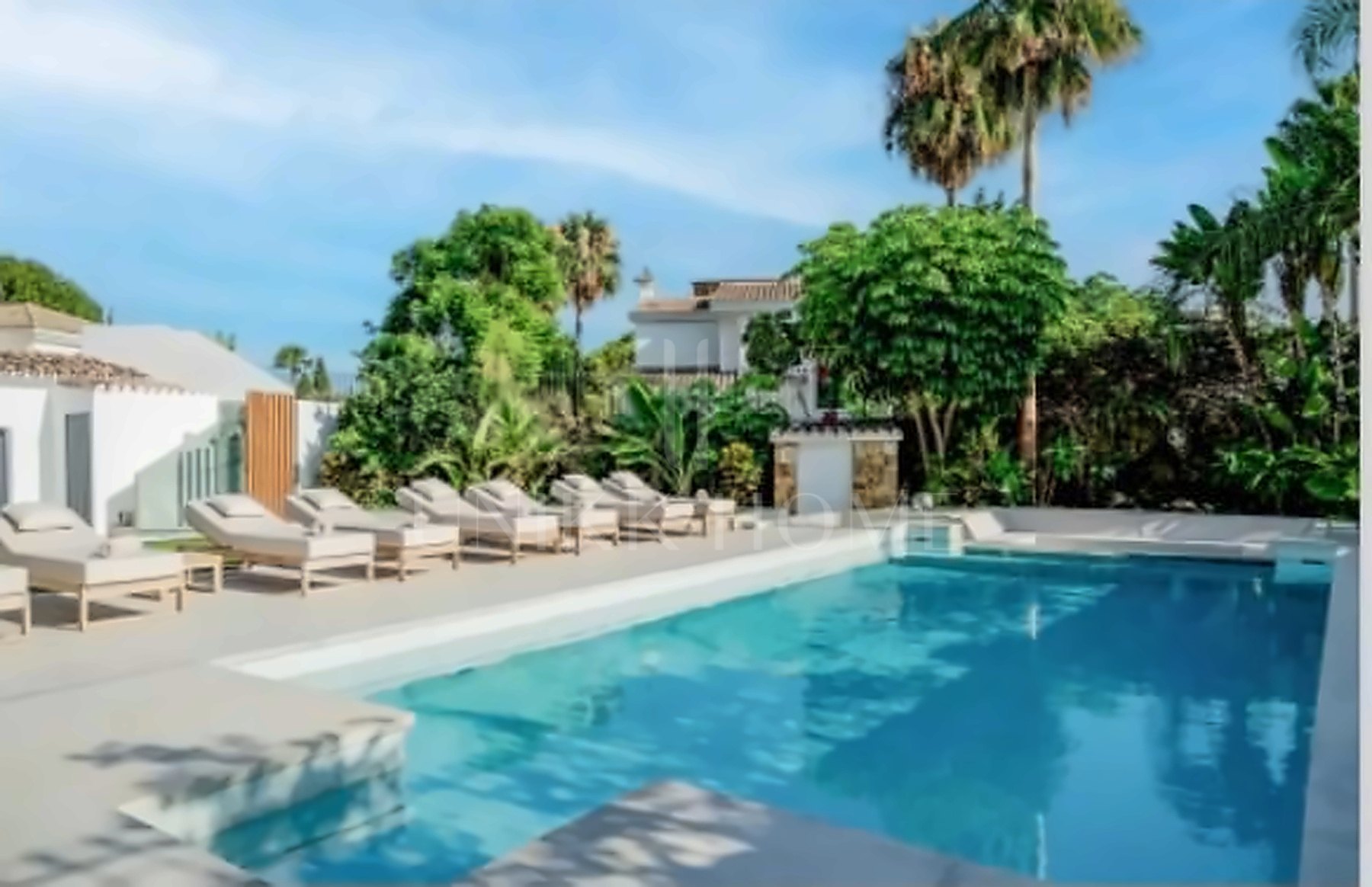 Villa de lujo de 6 dormitorios con vistas al mar y a la montaña en Nagüeles, Marbella