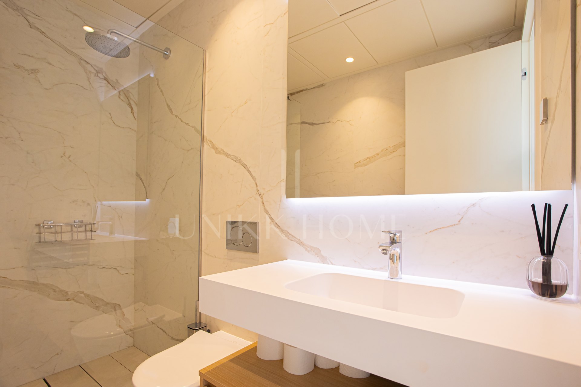 Ático de lujo con piscina privada en la azotea en Benalús, Marbella