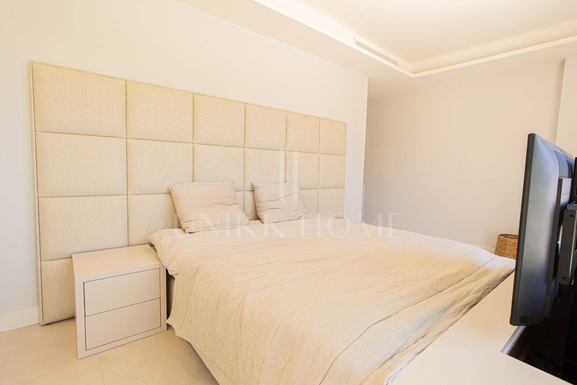 Ático de lujo con piscina privada en la azotea en Benalús, Marbella