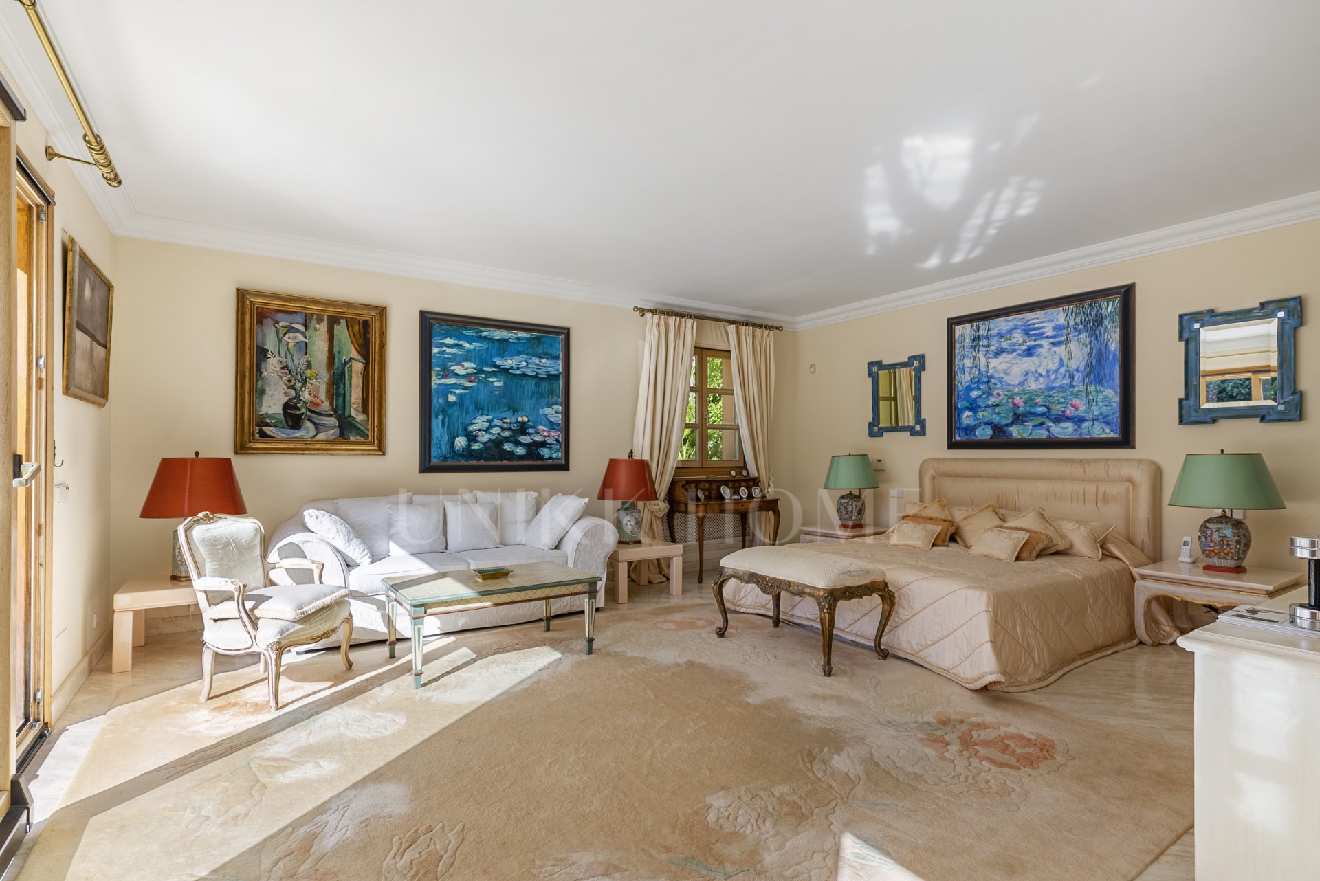 Elegante villa mediterránea con piscina privada en Nueva Andalucía, Marbella