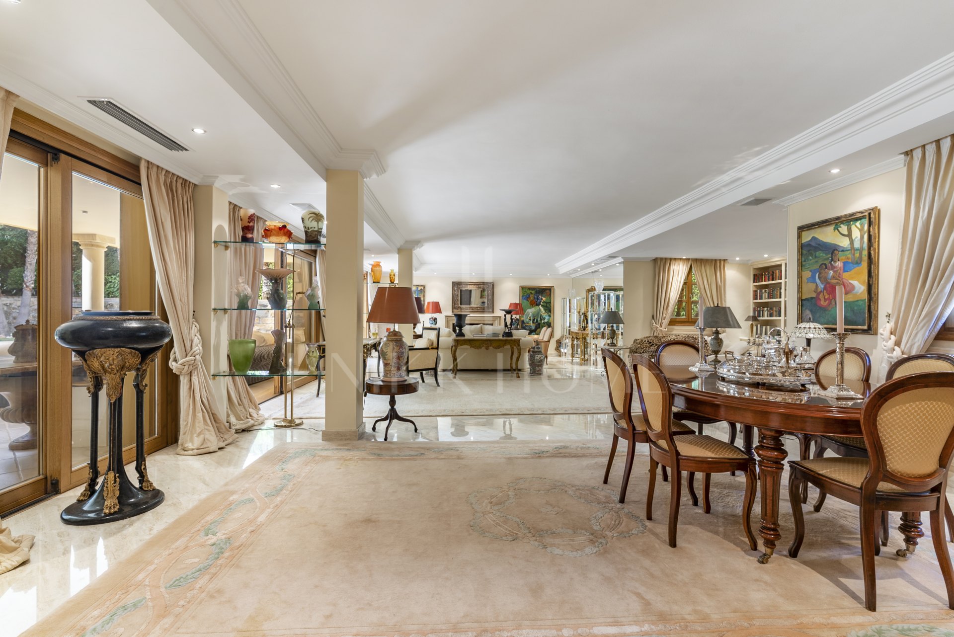 Elegante villa mediterránea con piscina privada en Nueva Andalucía, Marbella