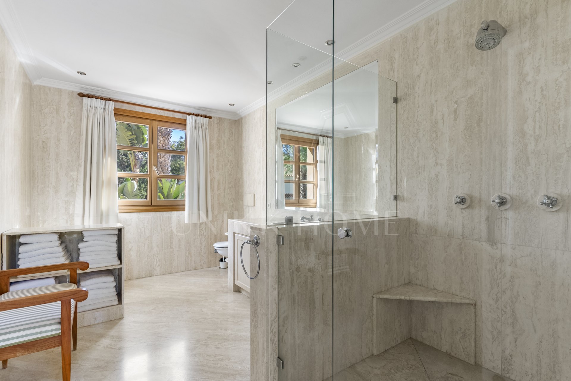 Elegante villa mediterránea con piscina privada en Nueva Andalucía, Marbella