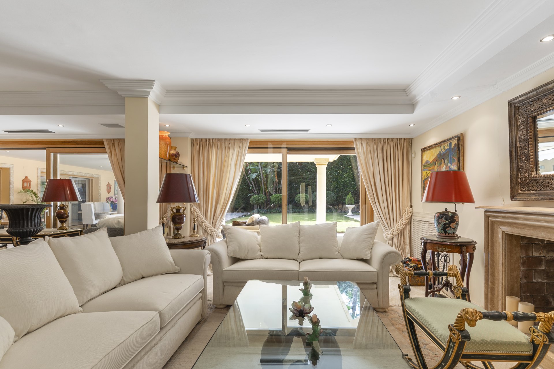 Elegante villa mediterránea con piscina privada en Nueva Andalucía, Marbella