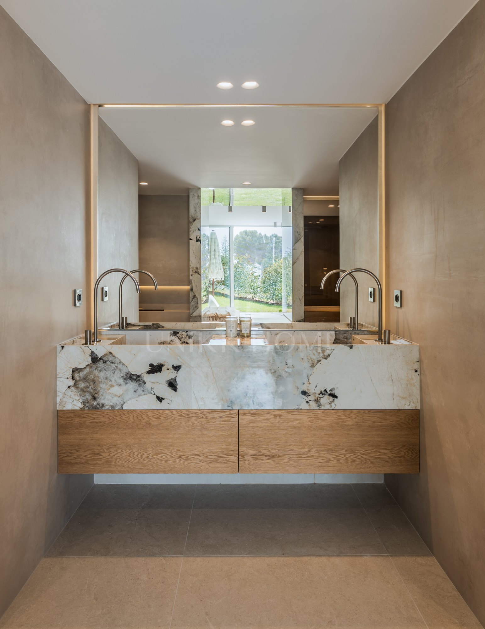 Elegant Apartment in Aloha, Nueva Andalucía