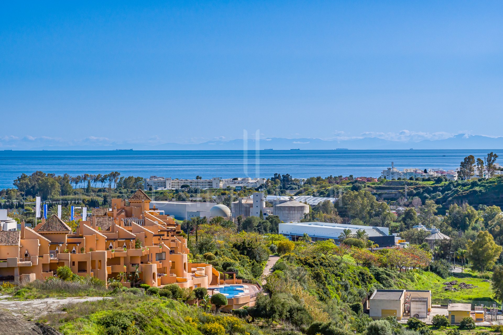 Moderno Apartamento de 3 Dormitorios en Oceana Views, Cancelada