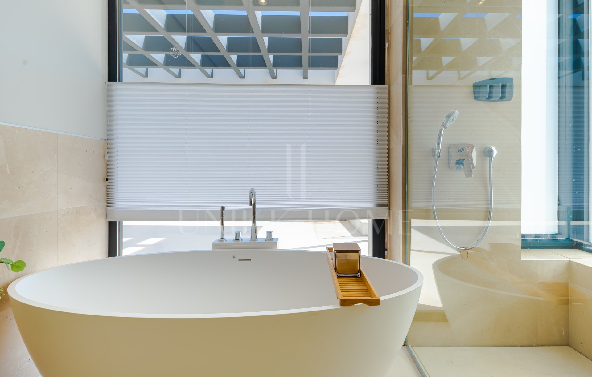 Villa de lujo con vistas panorámicas al mar en Benahavís