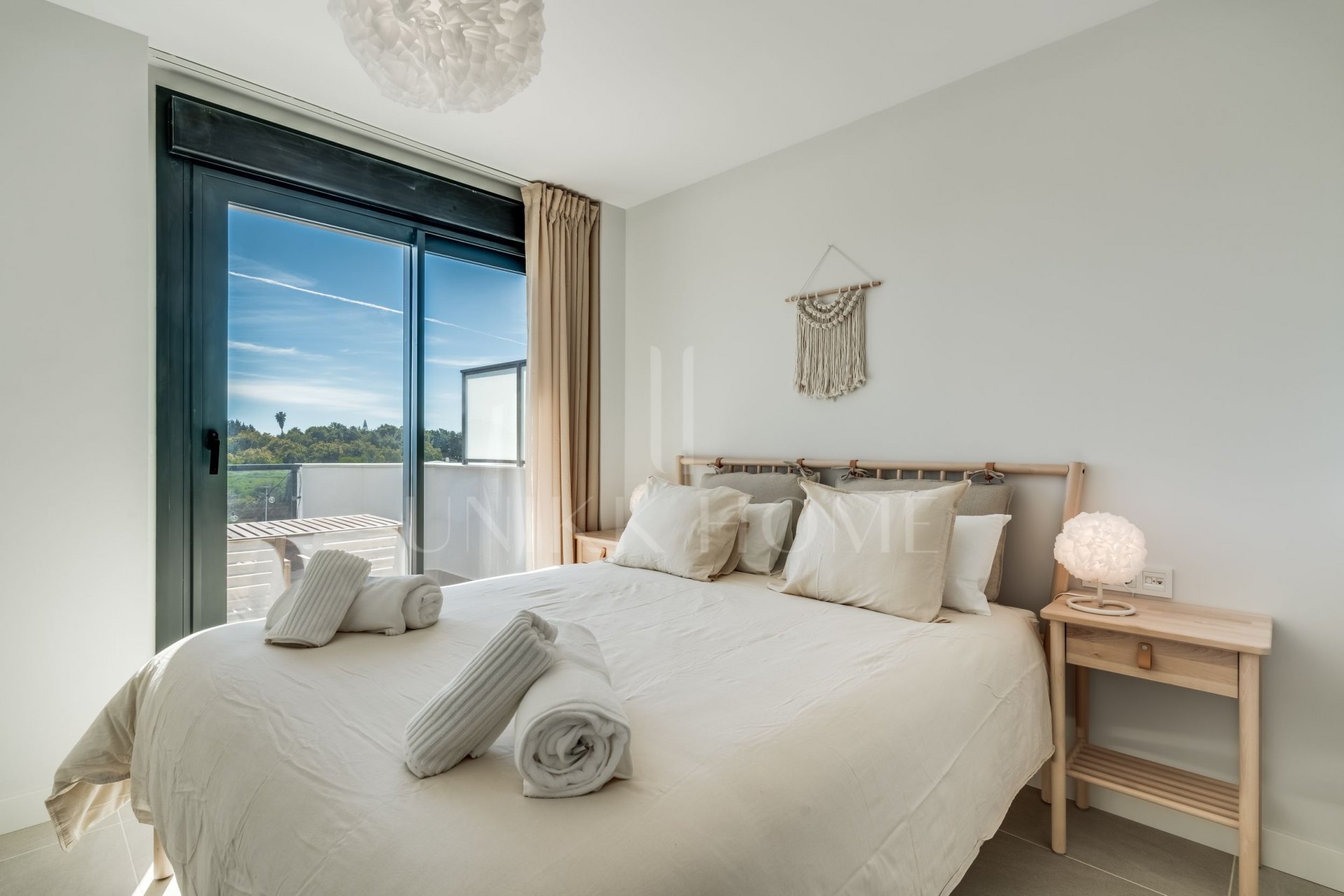 Southwest-Facing 1-Bedroom Apartment in Aranya, Selwo