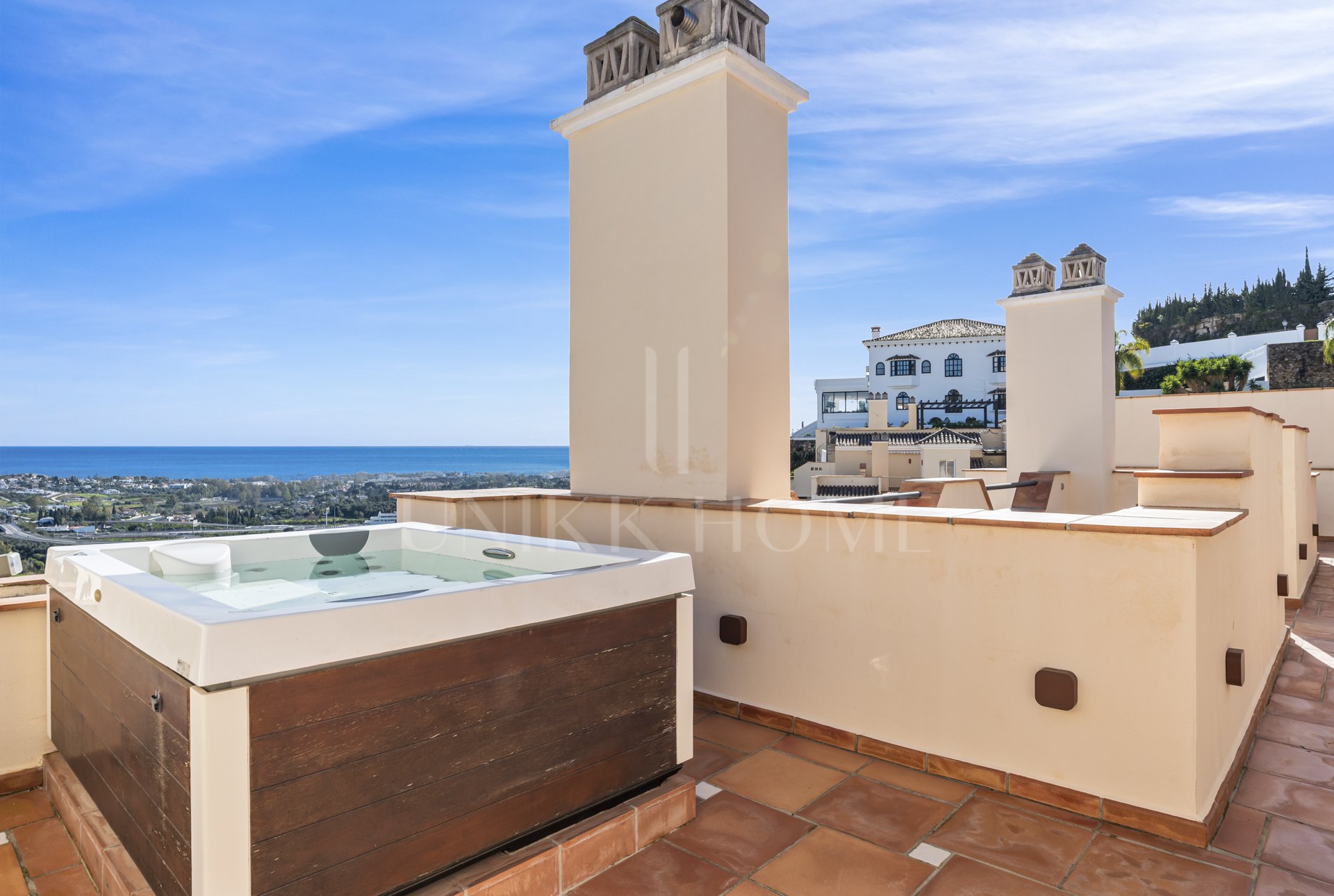 Duplex Penthouse with Panoramic Views in Benahavís