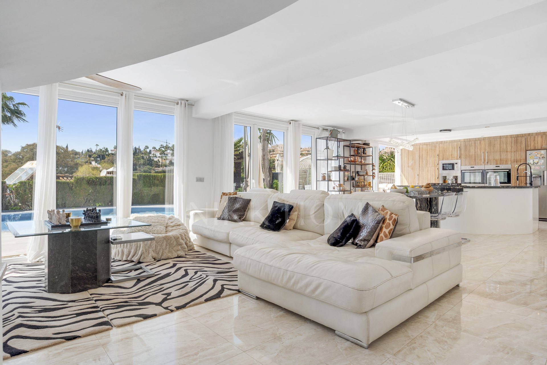 Detached house Elivira