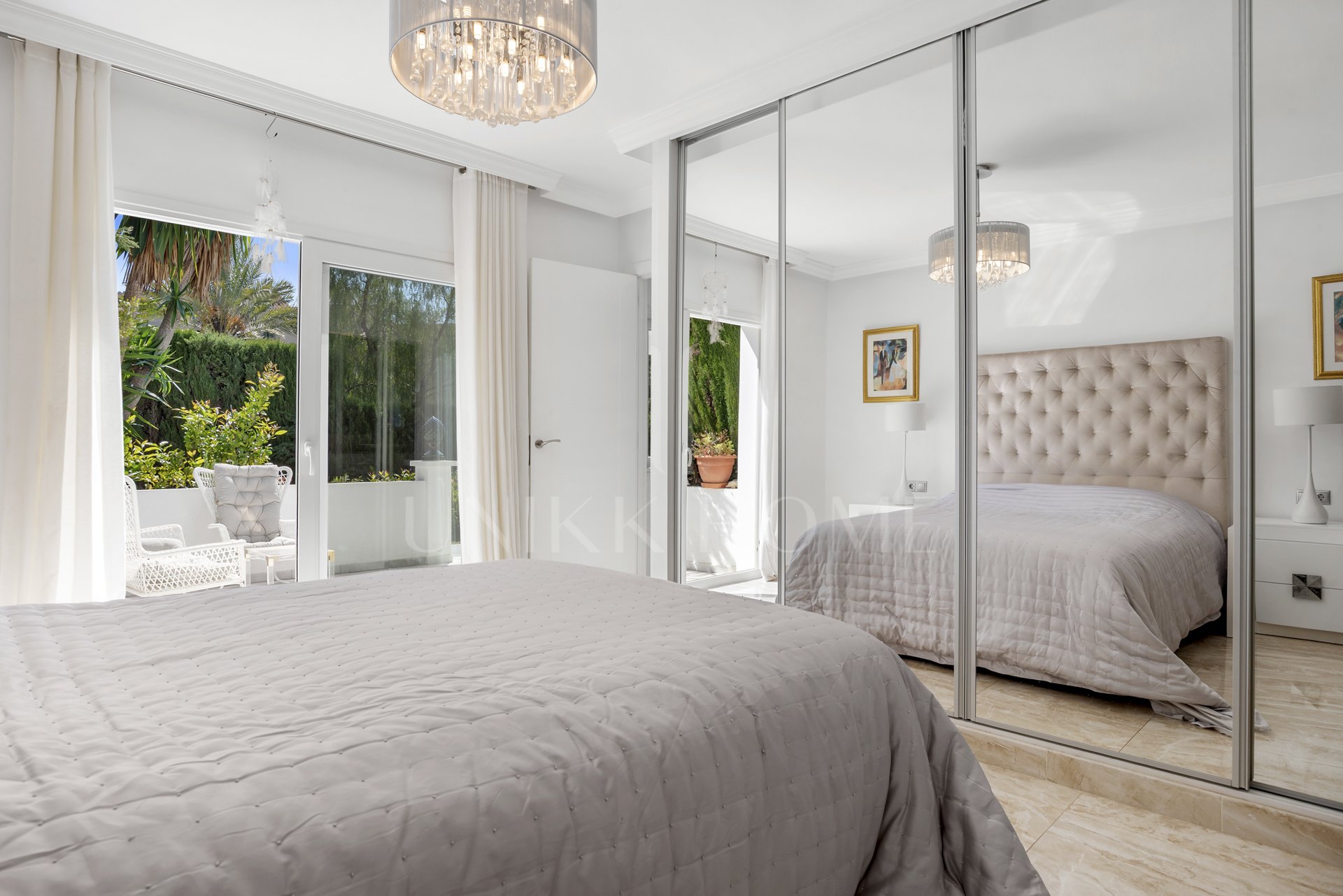 Detached house Elivira