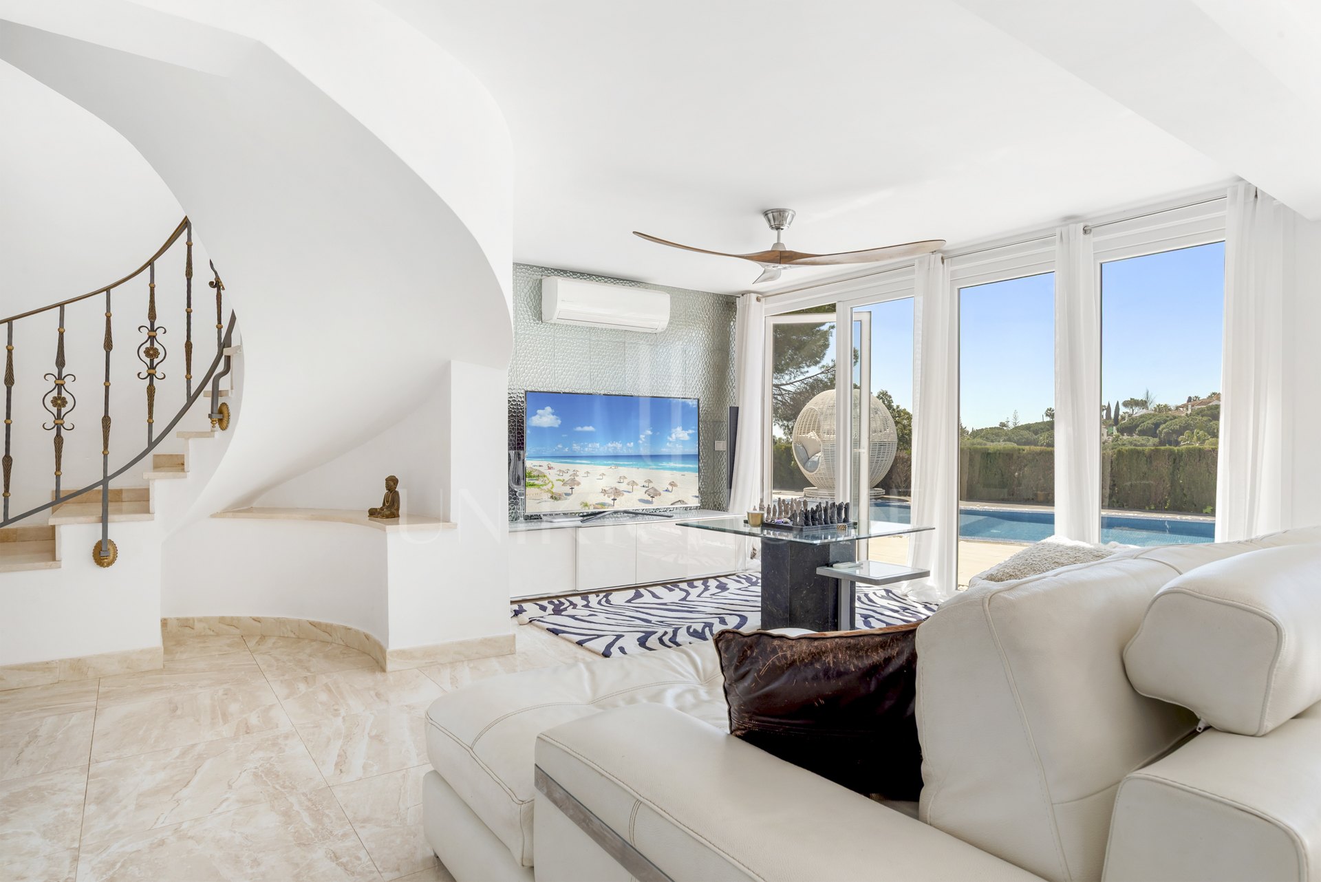 Detached house Elivira