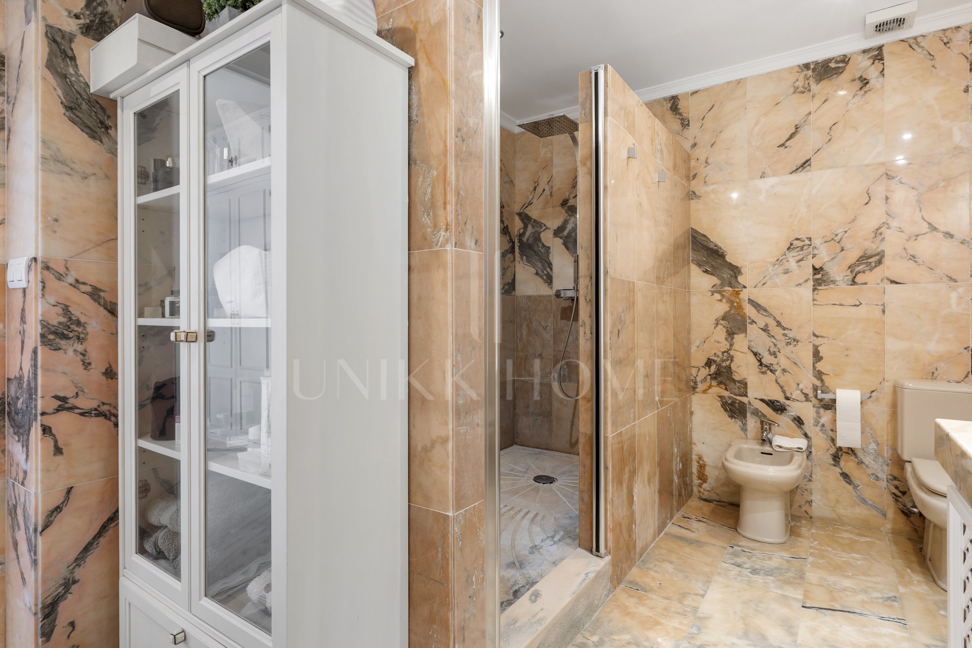 Spacious Ground-Floor Apartment
