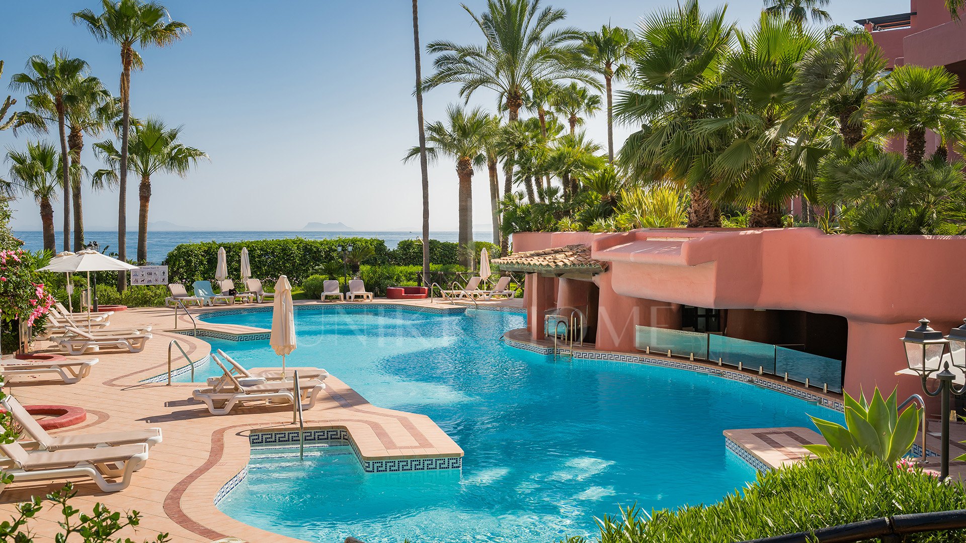 Frontline Beach Luxury Ground-Floor Apartment in Estepona