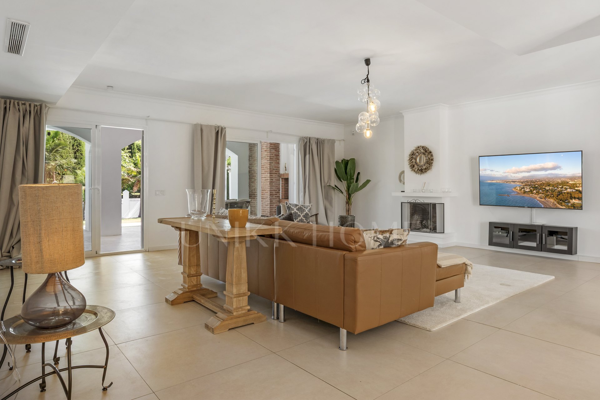 Modern Nueva Andalucía Villa