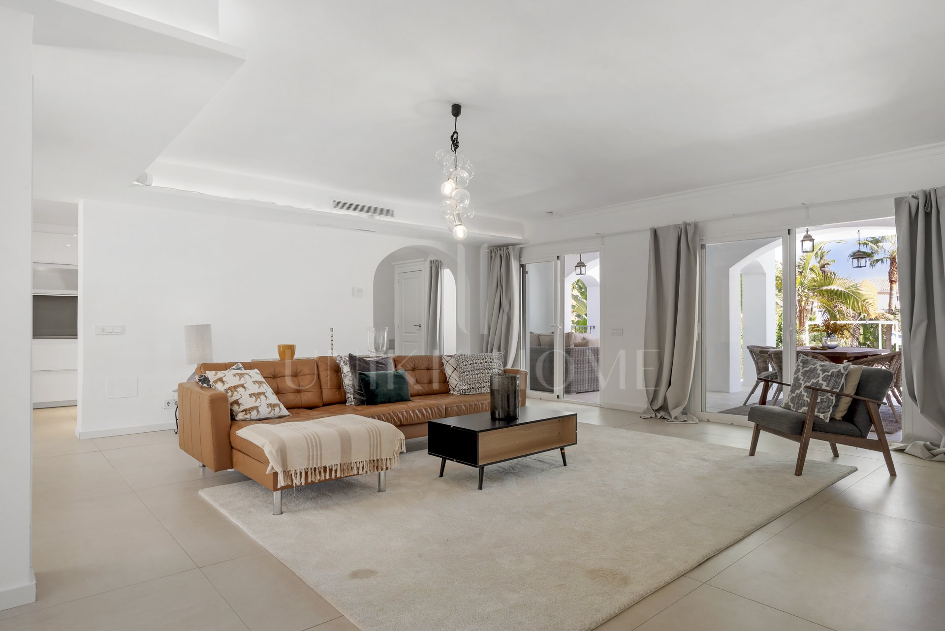 Modern Nueva Andalucía Villa